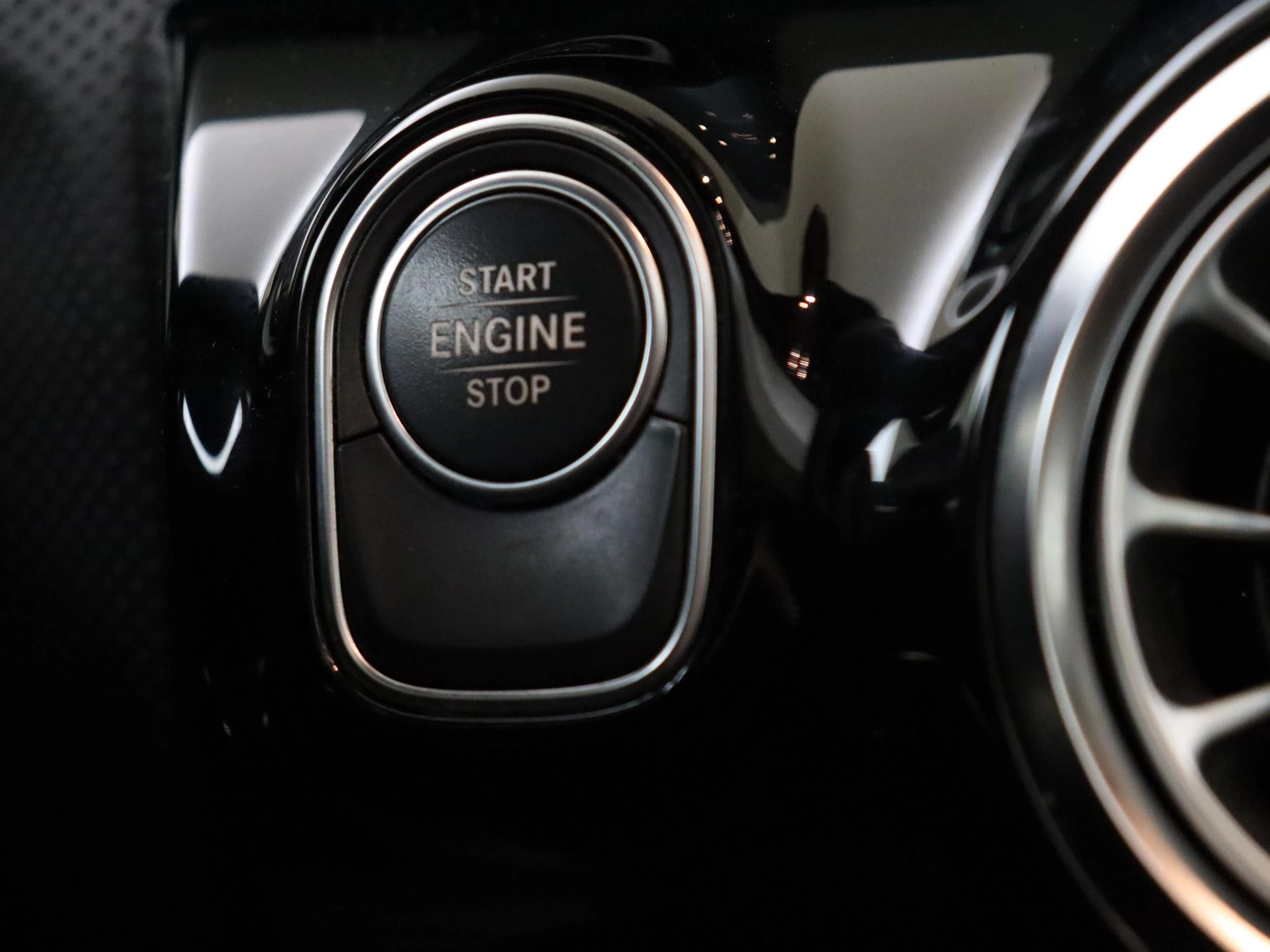 Mercedes-Benz-A-Klasse-image-21