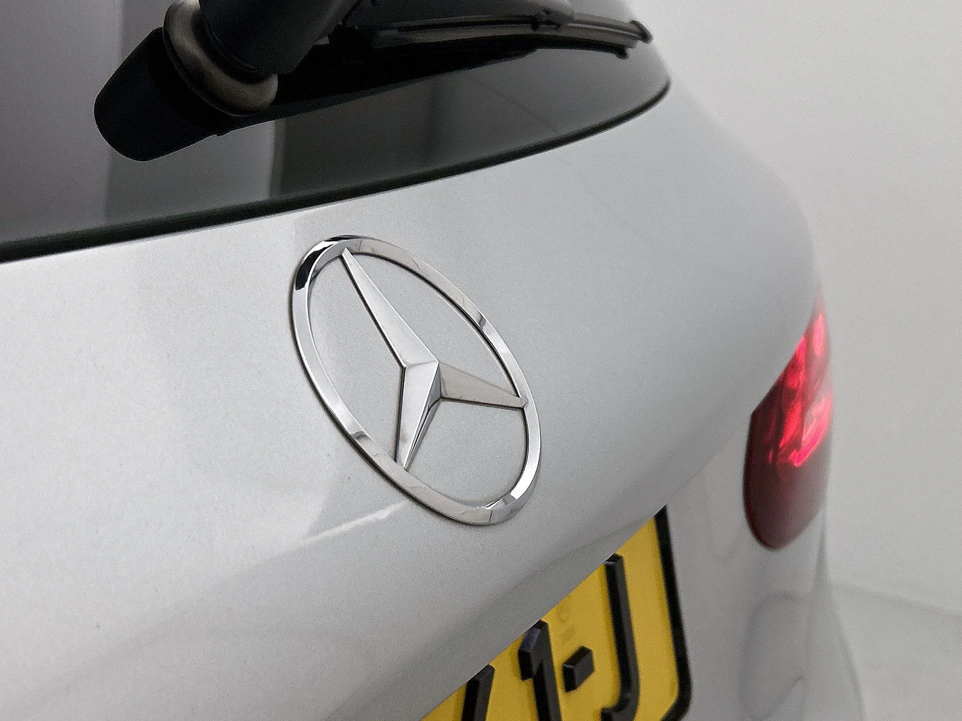 Mercedes-Benz-GLC-image-28