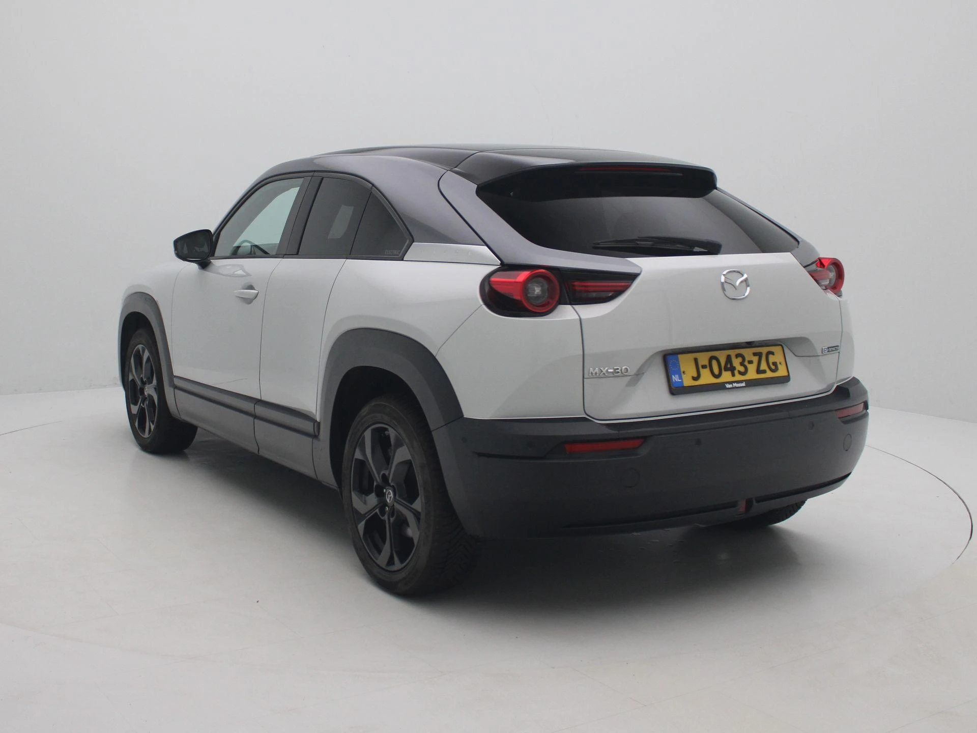 Mazda-MX-30-image-1