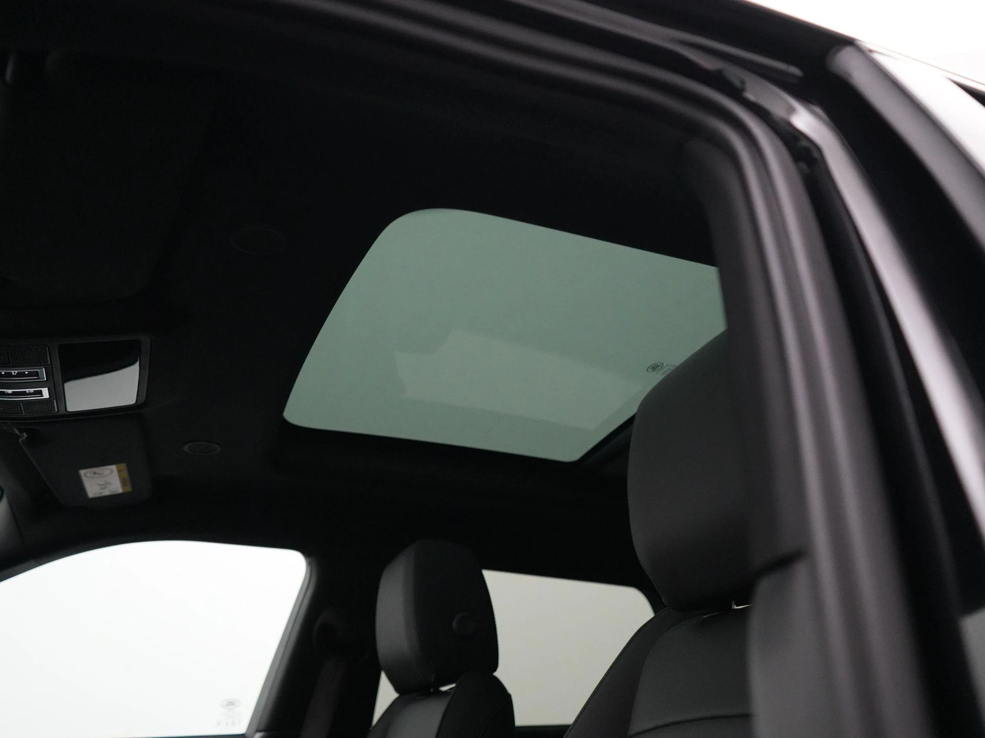 Land Rover-Range Rover Evoque-image-37