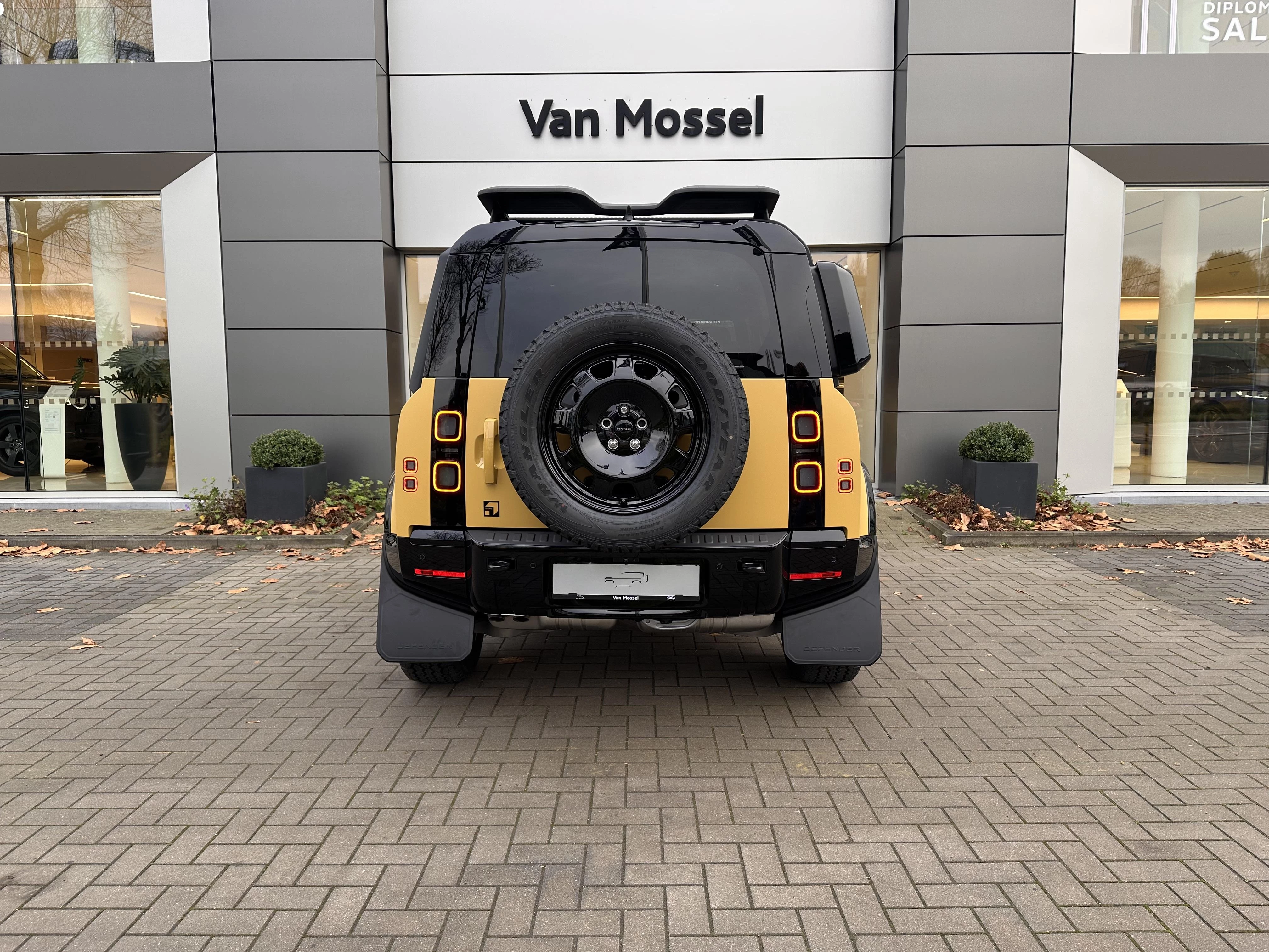 Land Rover-Defender-image-7