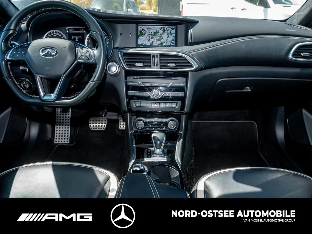 Infiniti Q30 2.0t SPORT AWD TEMPOMAT LED SHZ