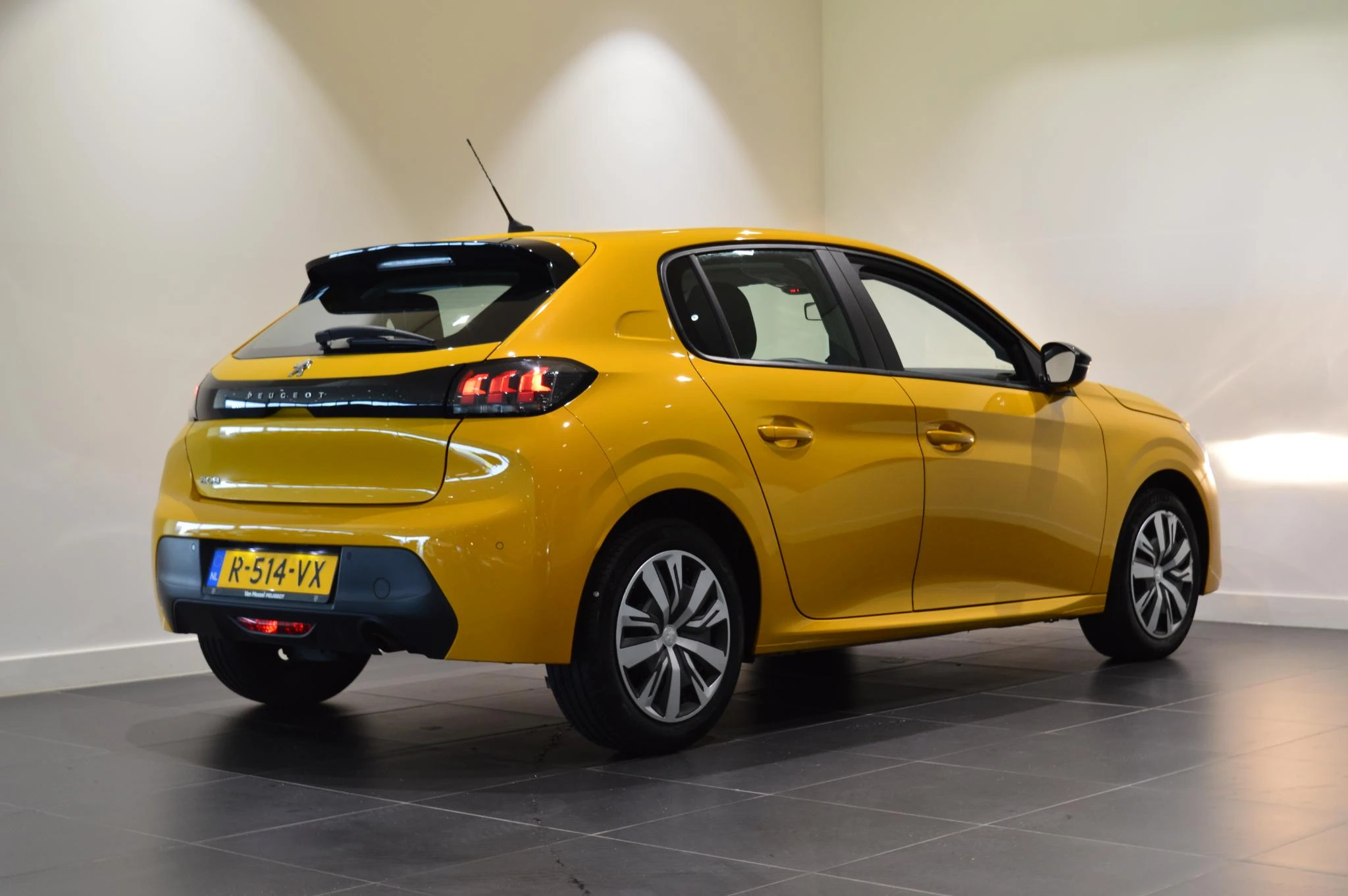 Peugeot-208-image-4