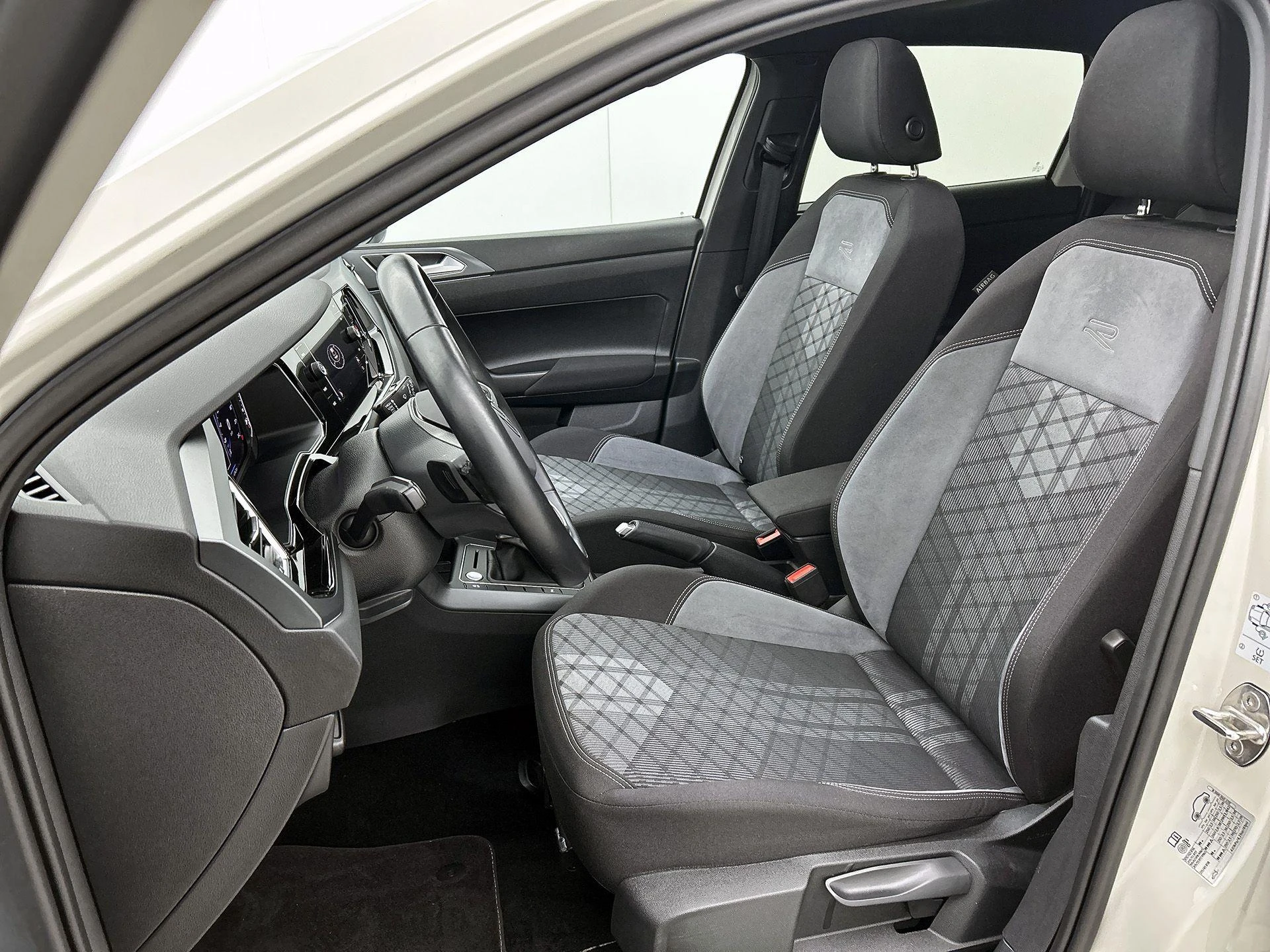 Volkswagen-Taigo-image-41