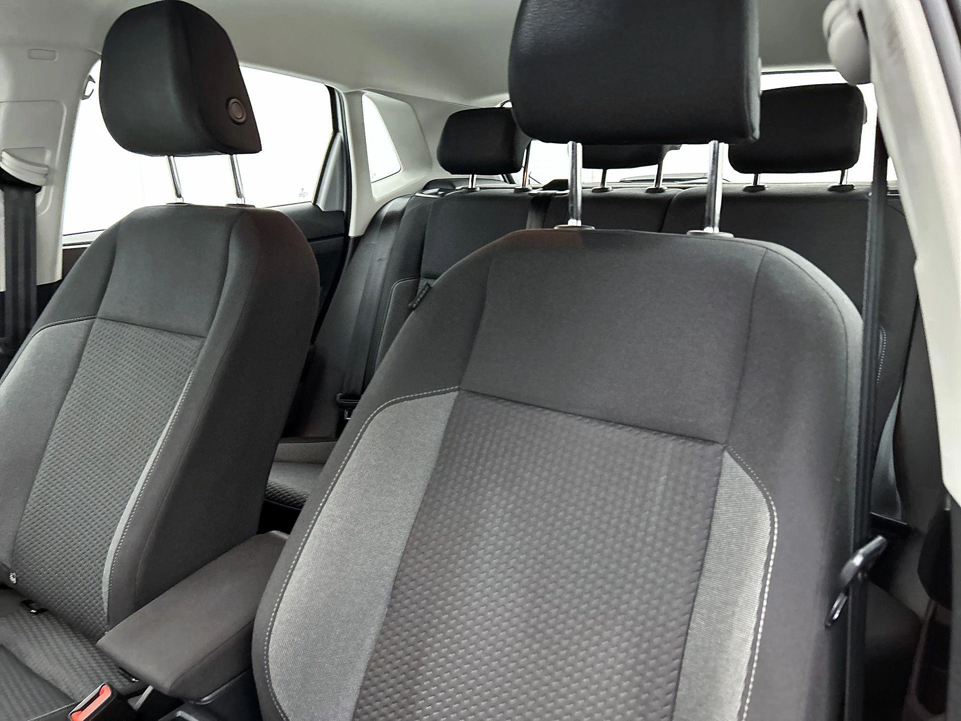 Volkswagen-Polo-image-11