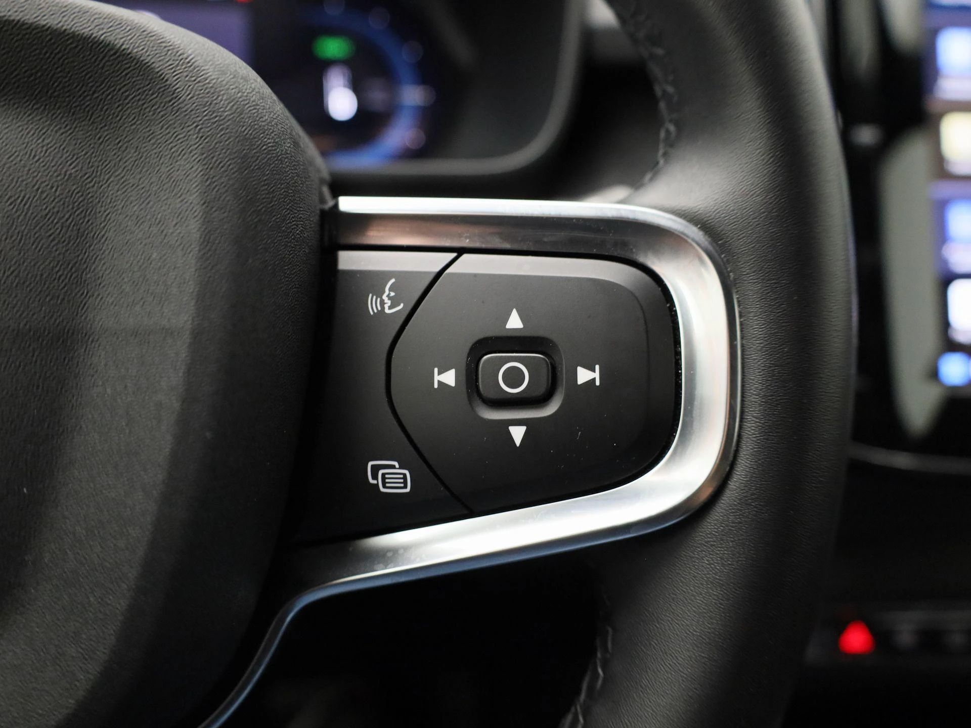 Volvo-XC40-image-18