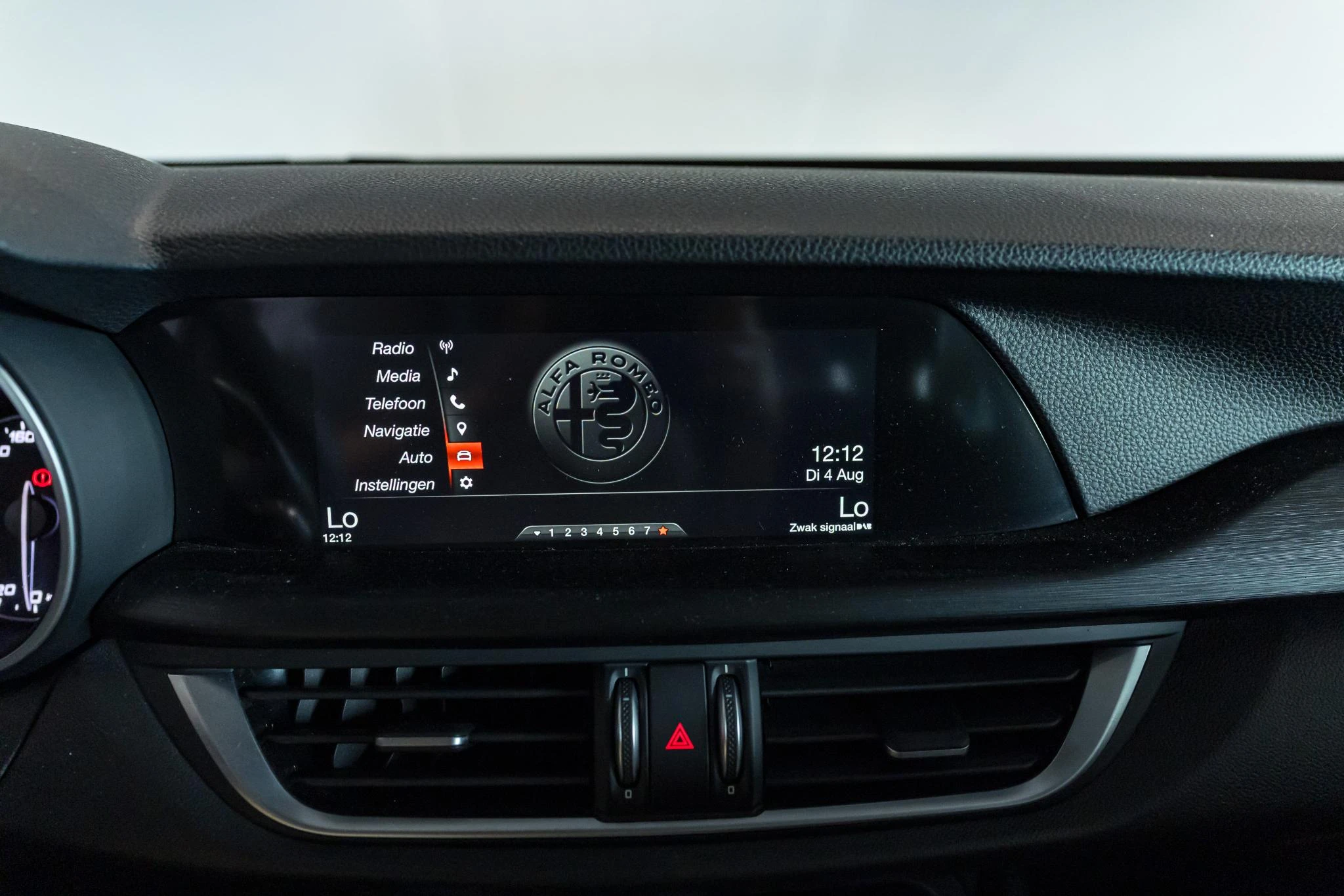 Alfa Romeo-Stelvio-image-31