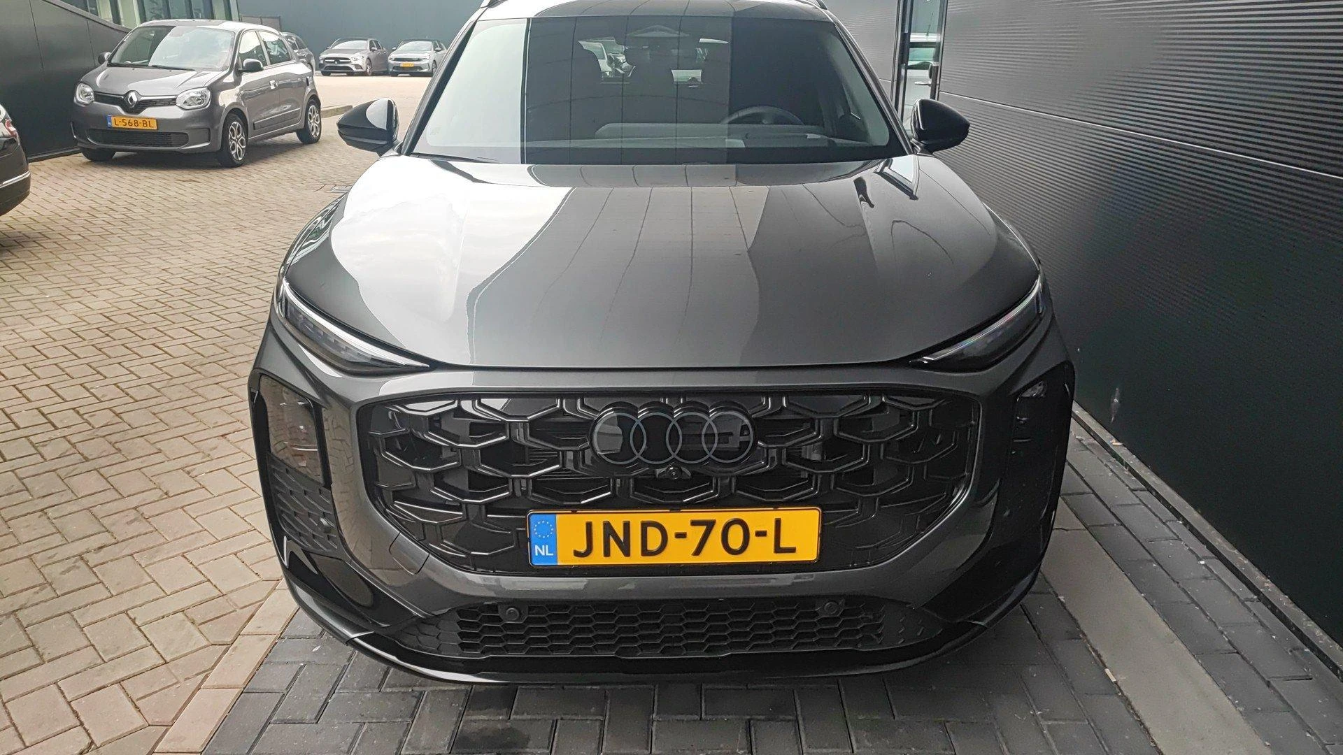 Audi-Q3-image-1