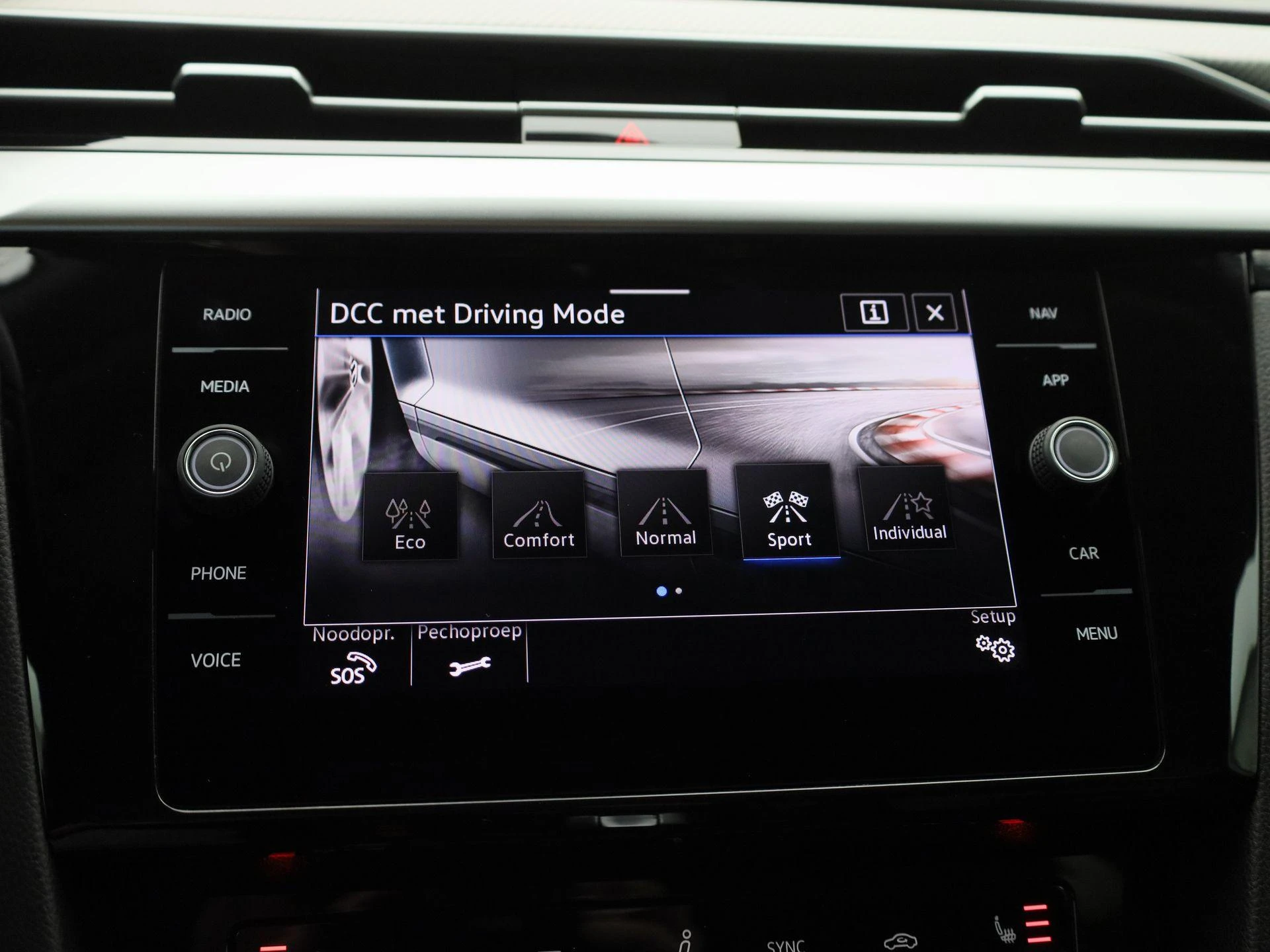Volkswagen-Arteon-image-23
