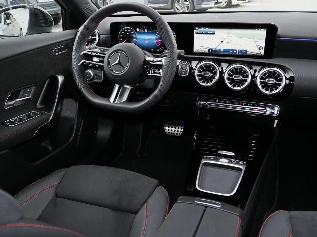 Mercedes-Benz-A-Klasse 200-image-10