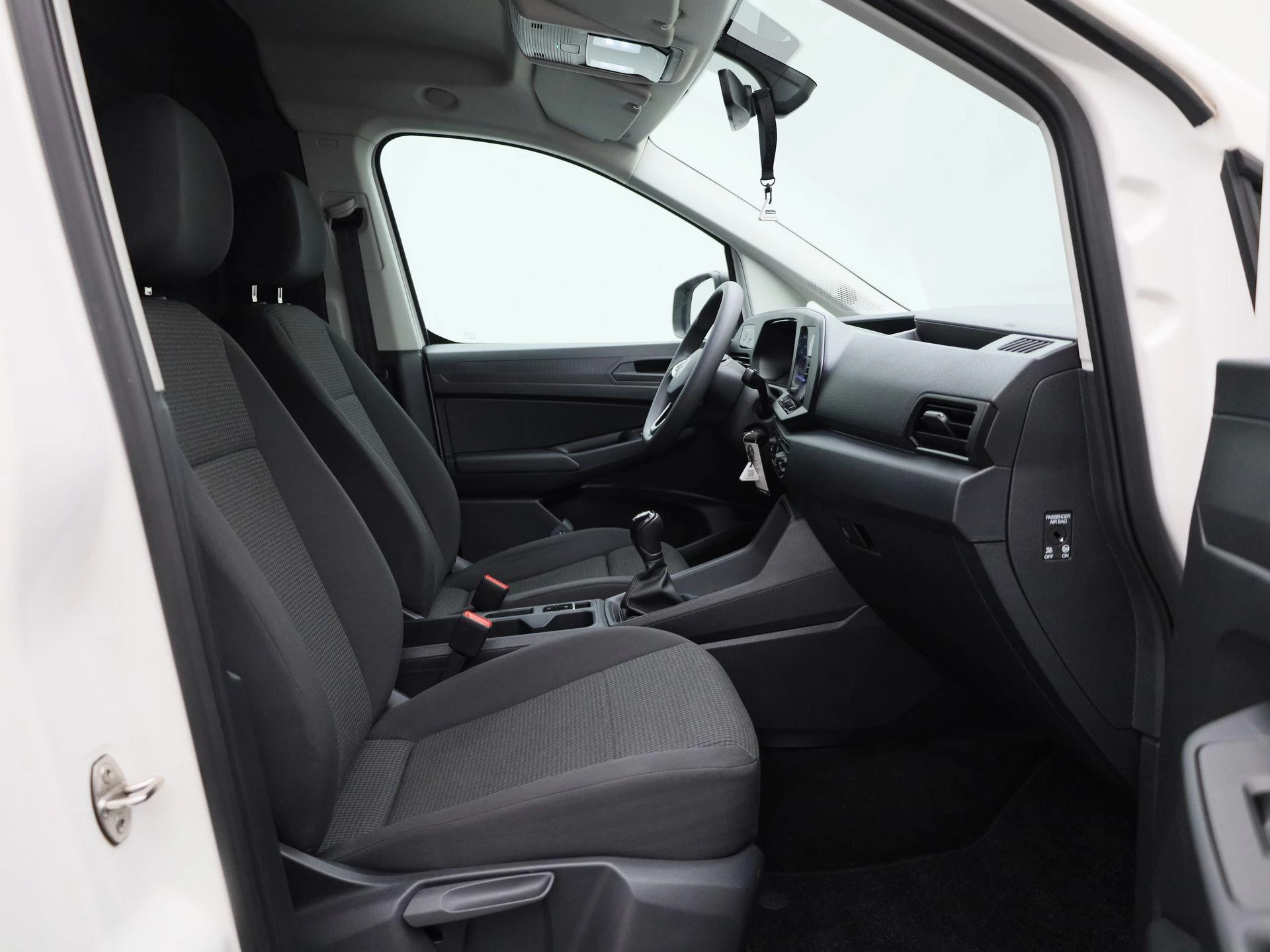 Volkswagen-Caddy-image-10