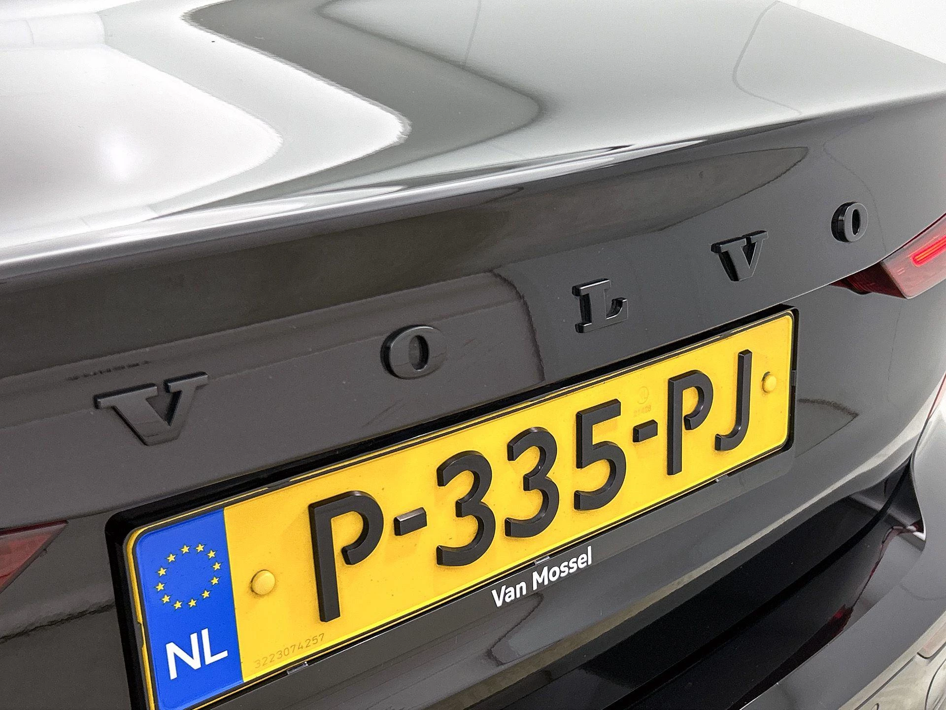 Volvo S60 2.0 Recharge T6 AWD R-Design