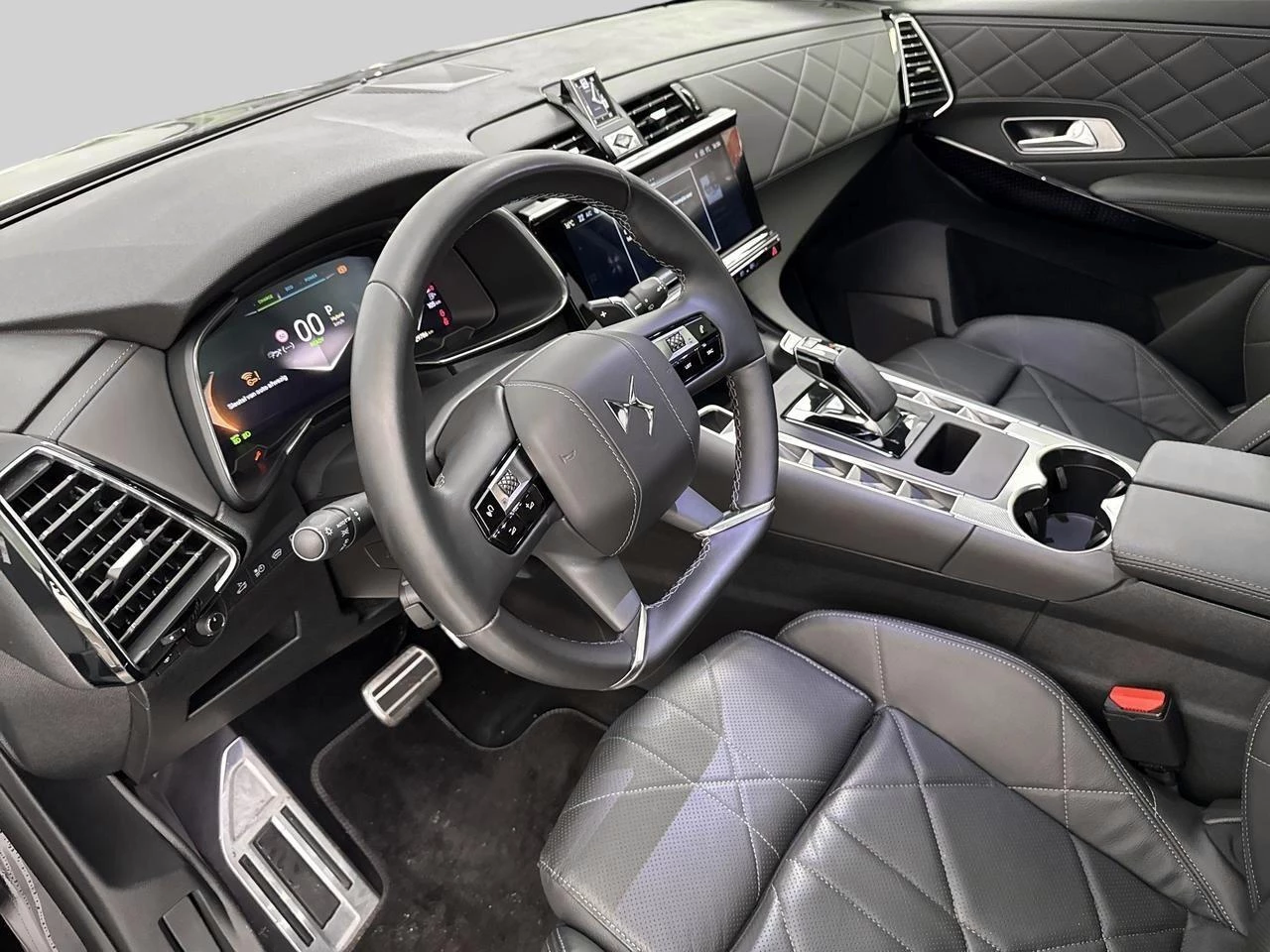DS DS 7 Plug-in Hydrid AWD 300 RIVOLI