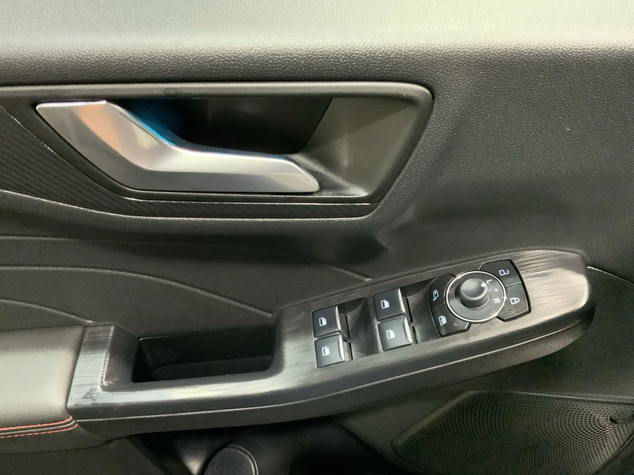 Ford-Kuga-image-15