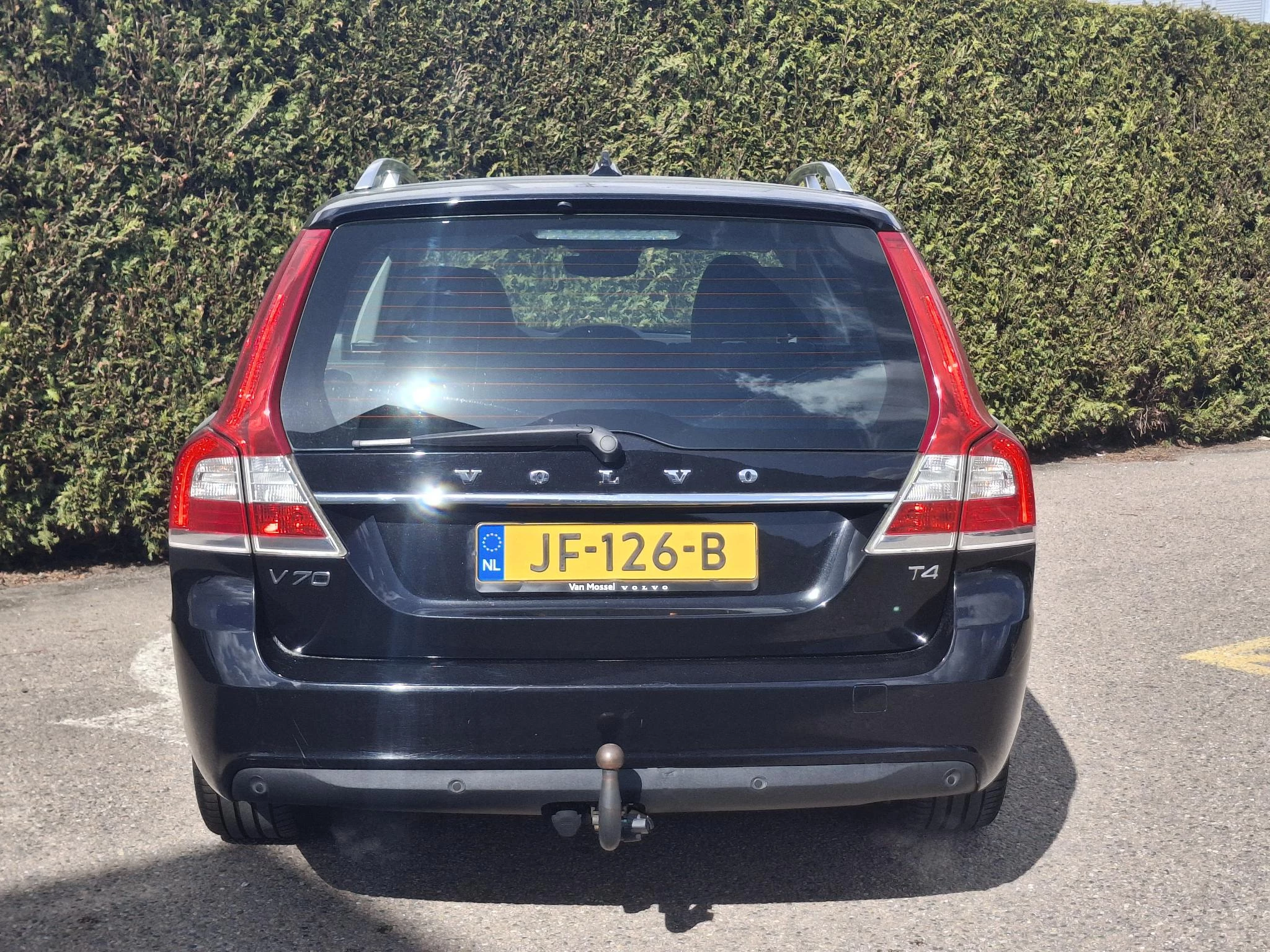 Volvo-V70-image-11