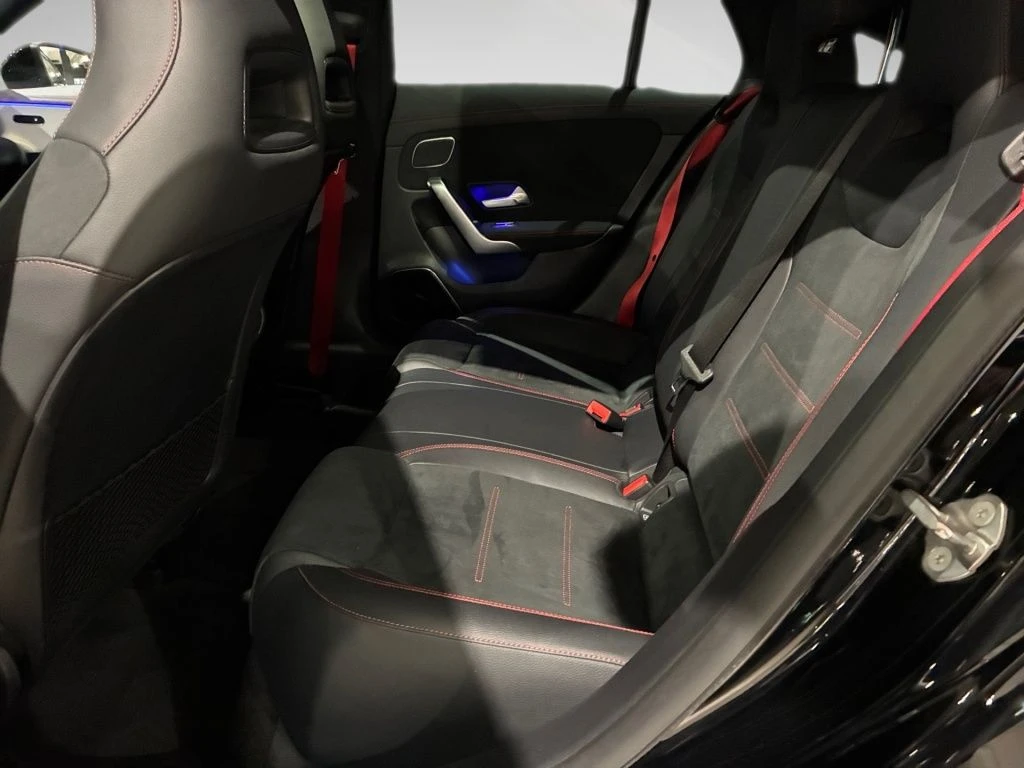Mercedes-AMG-CLA 35 AMG-image-9