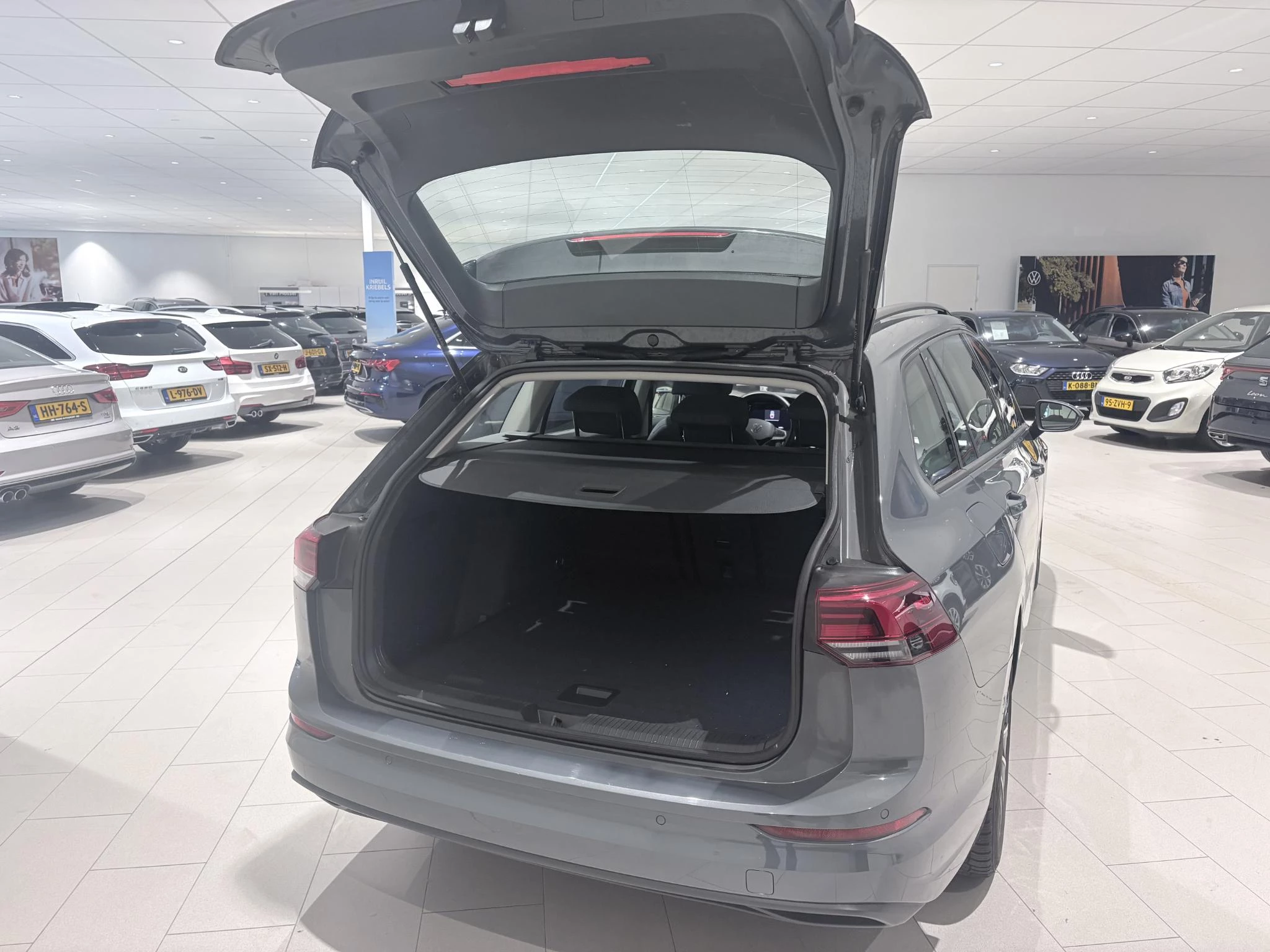 Volkswagen-Golf-image-4