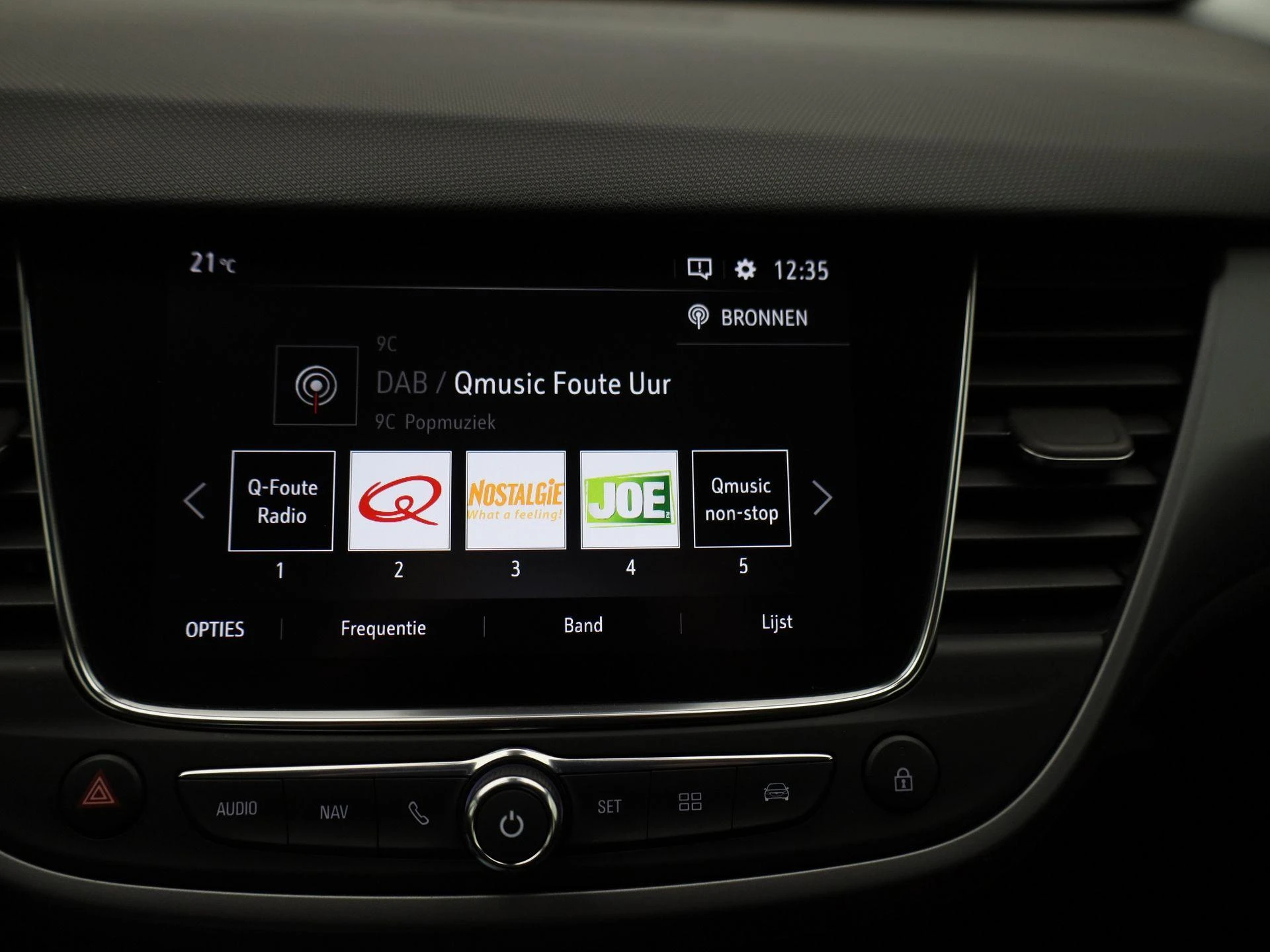 Opel-Crossland-image-13