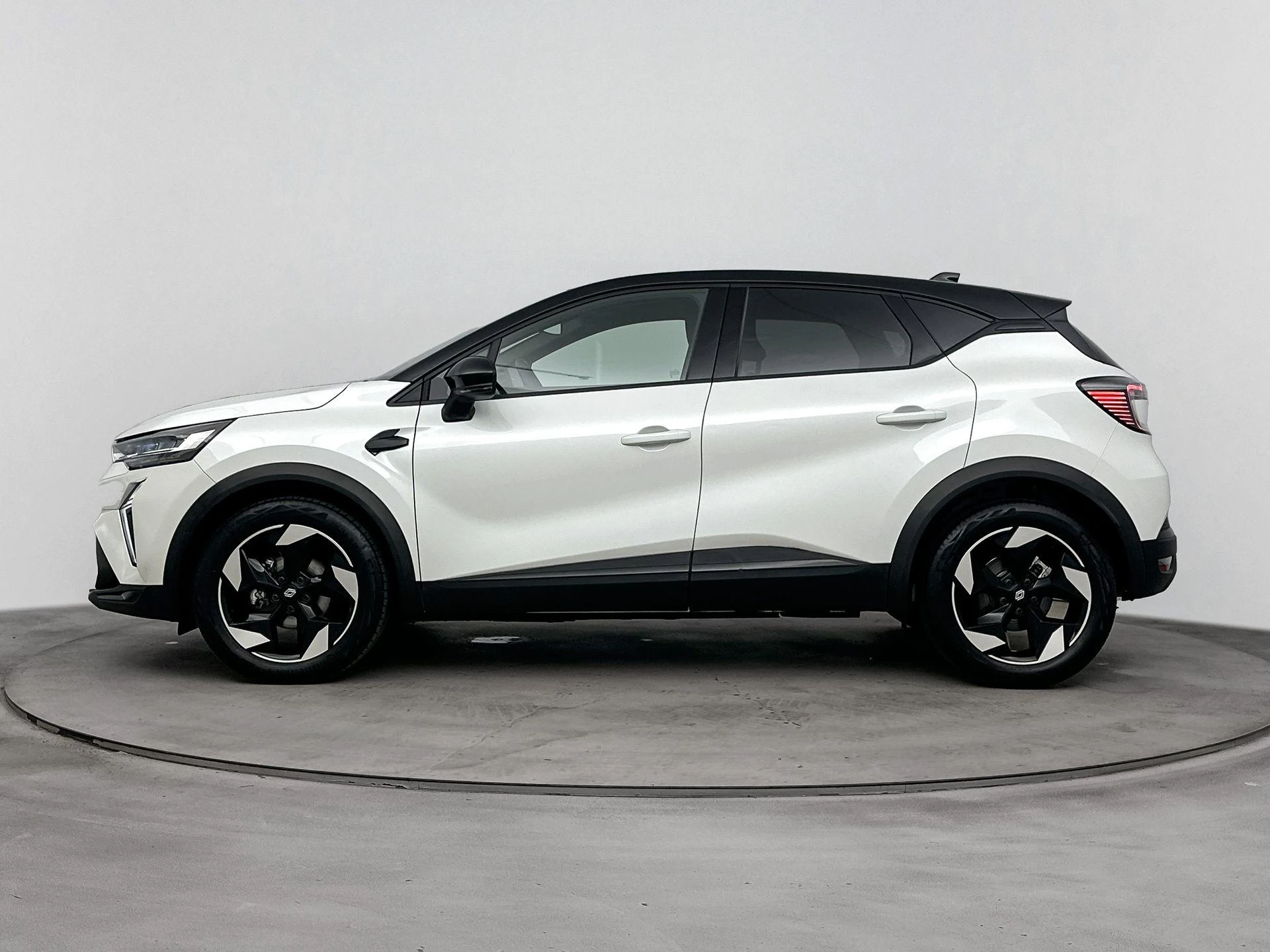 Renault-Captur-image-1