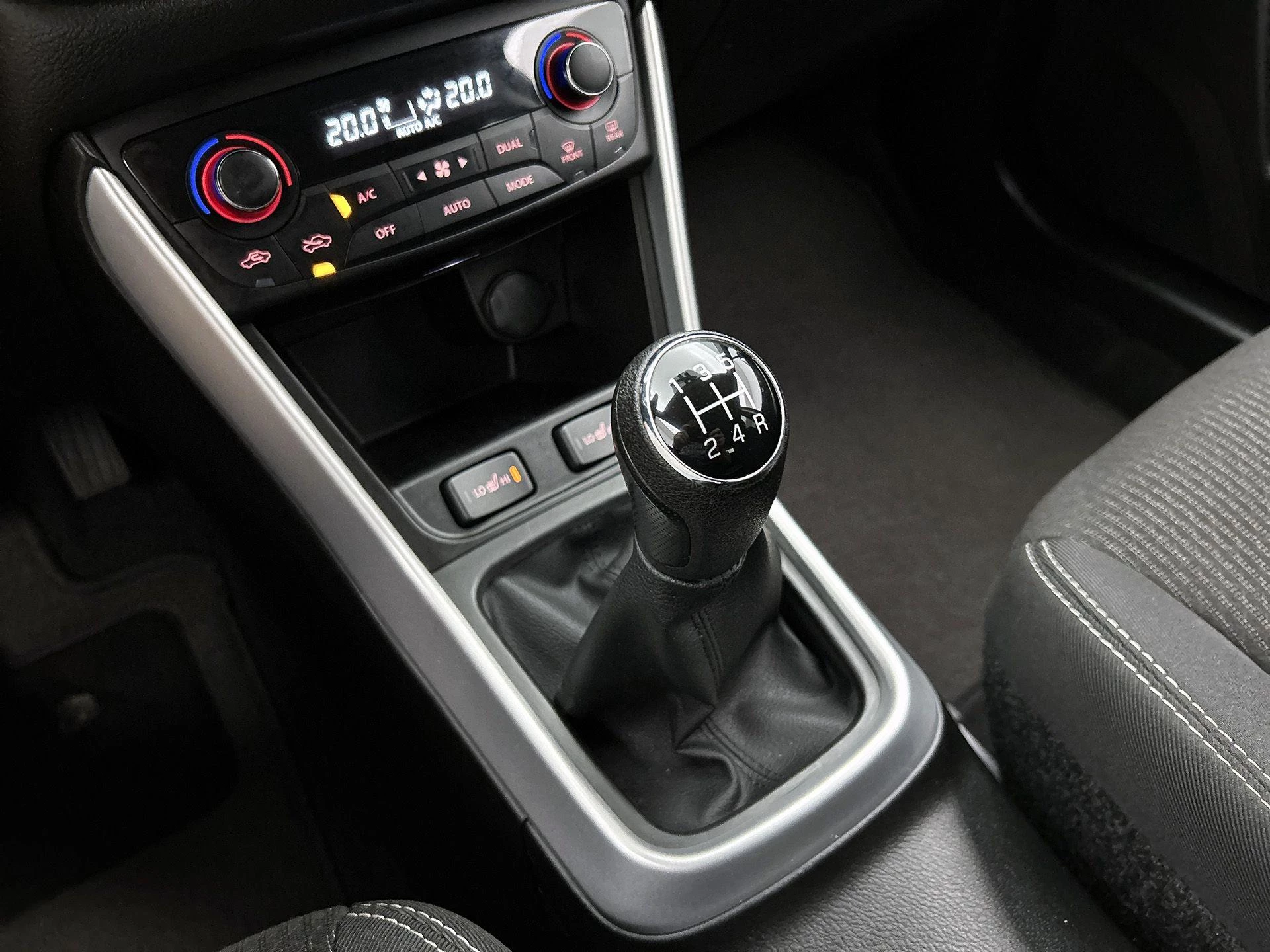 Suzuki-S-Cross-image-14