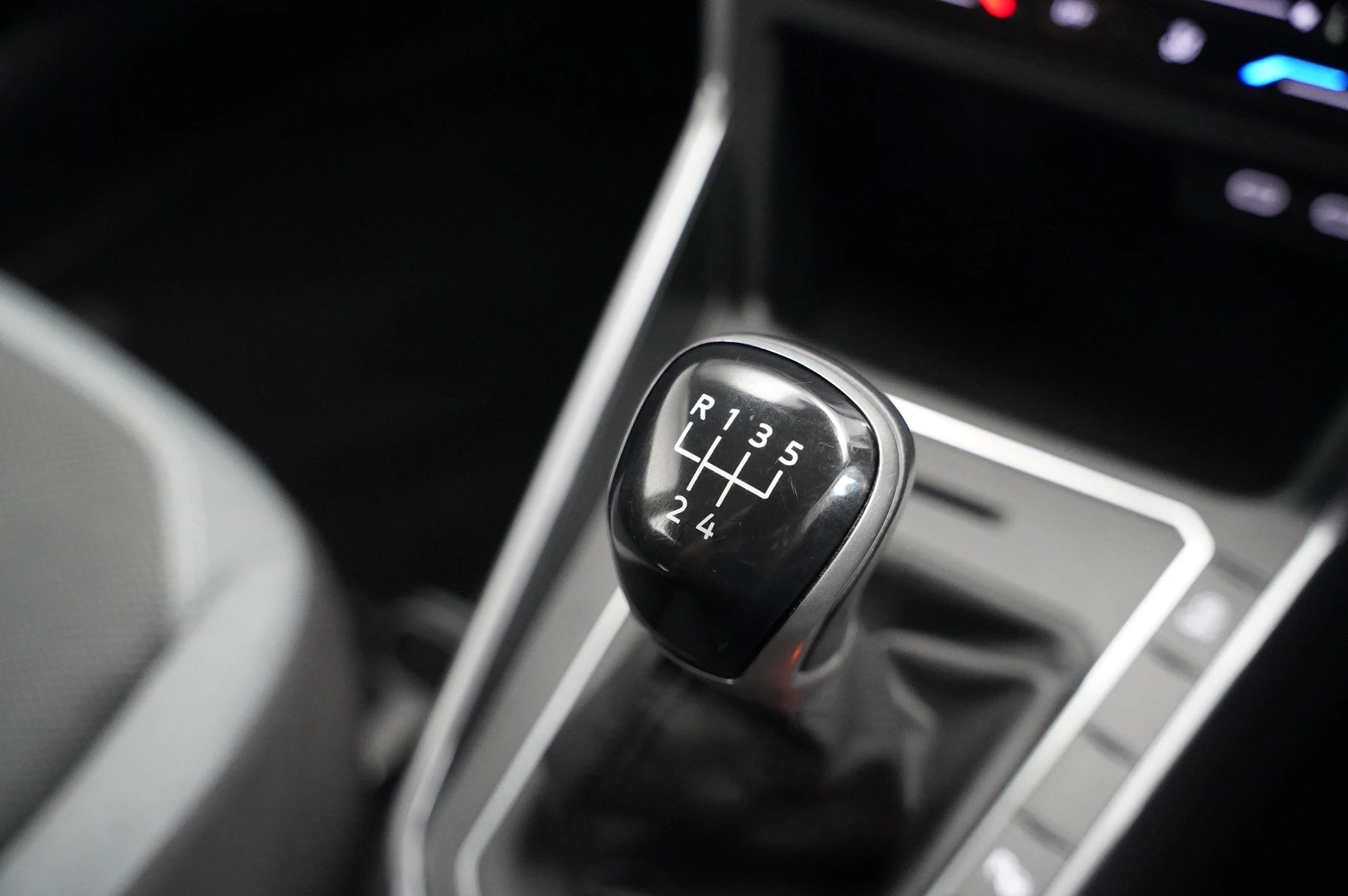 Volkswagen-Polo-image-26