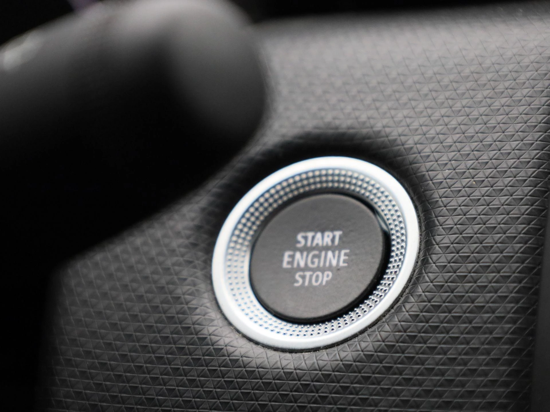 Renault-Clio-image-23