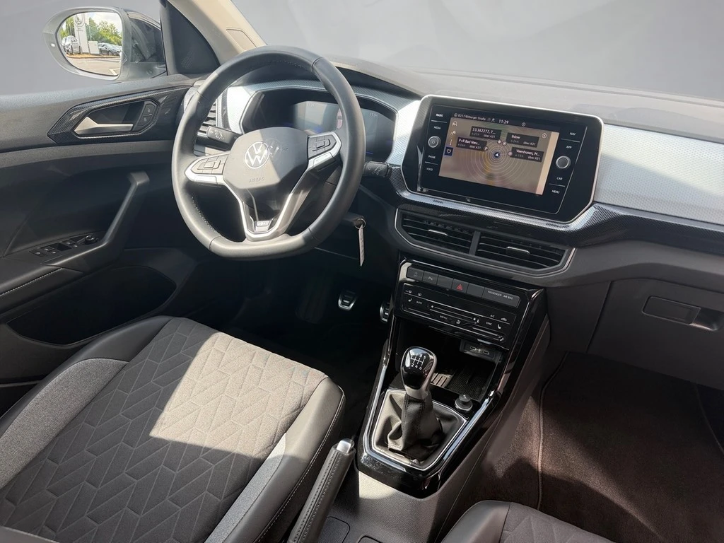 Volkswagen-T-Cross-image-11