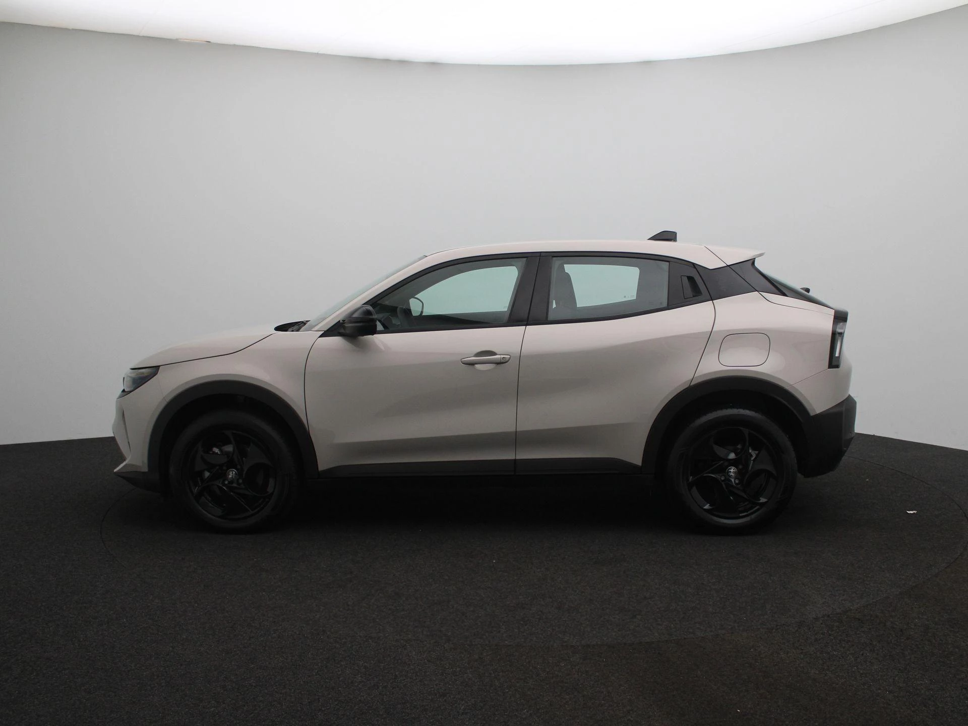 Alfa Romeo-Junior-image-4