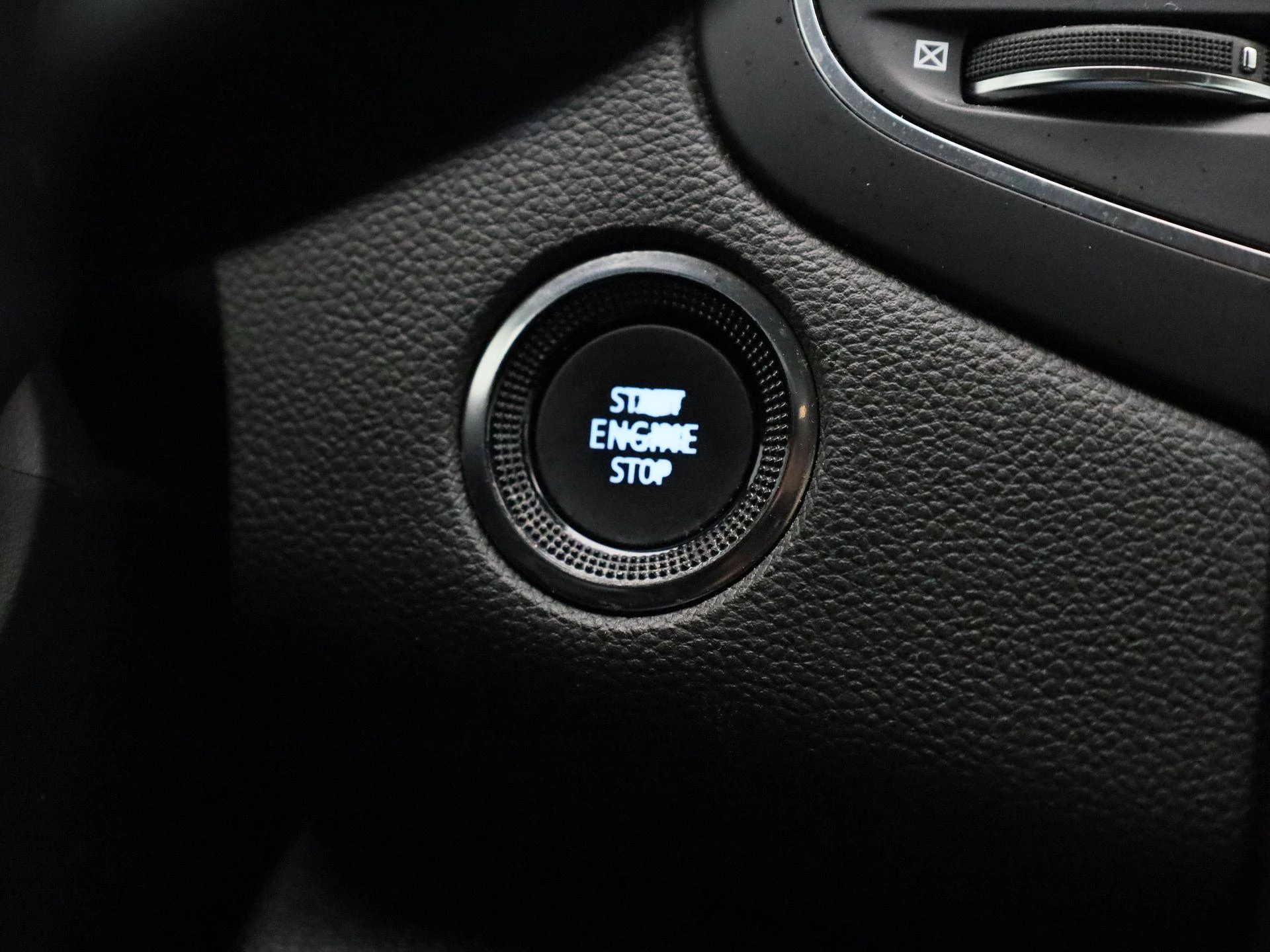 Renault-Megane E-Tech-image-22
