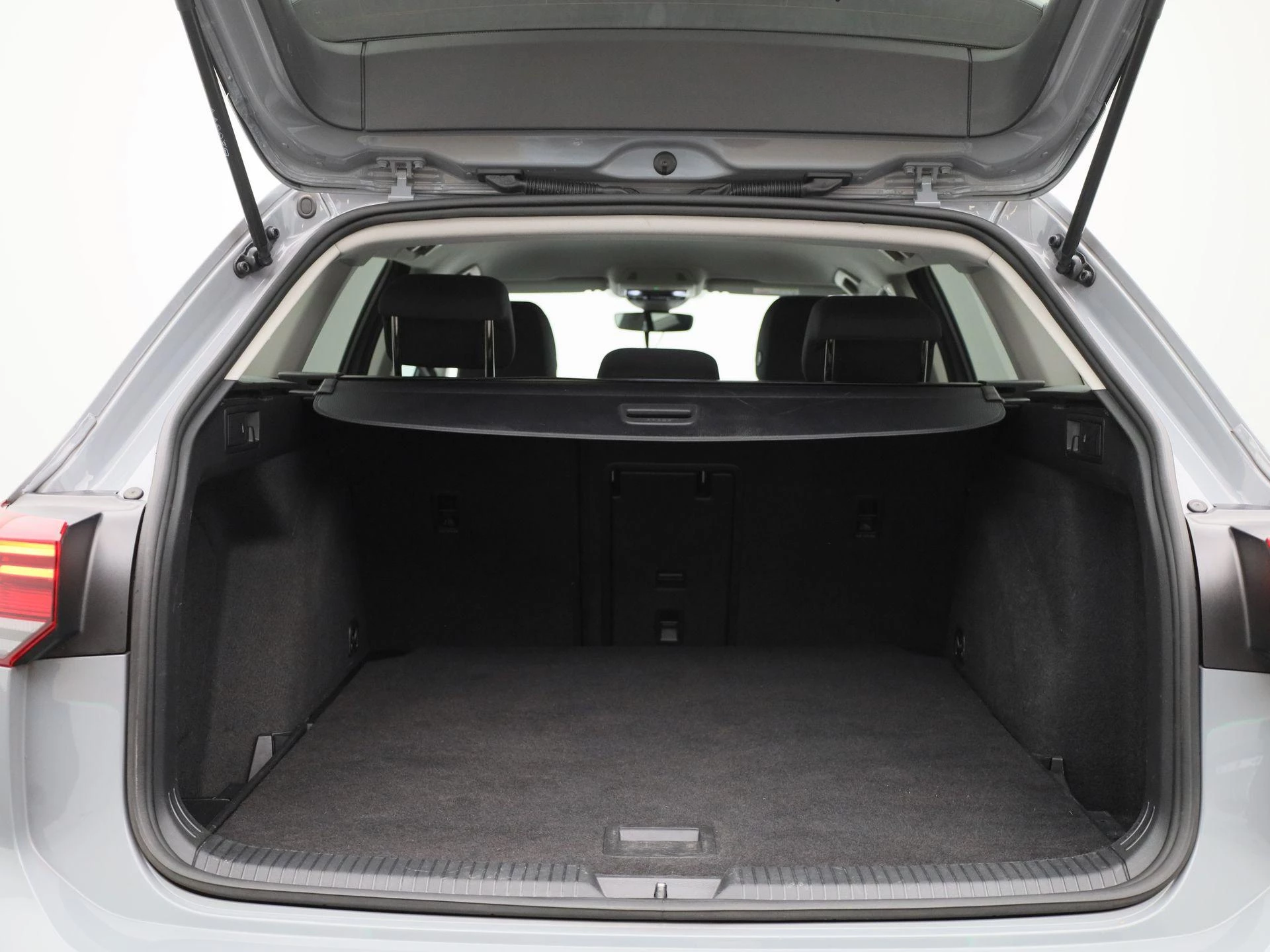 Volkswagen-Golf-image-14