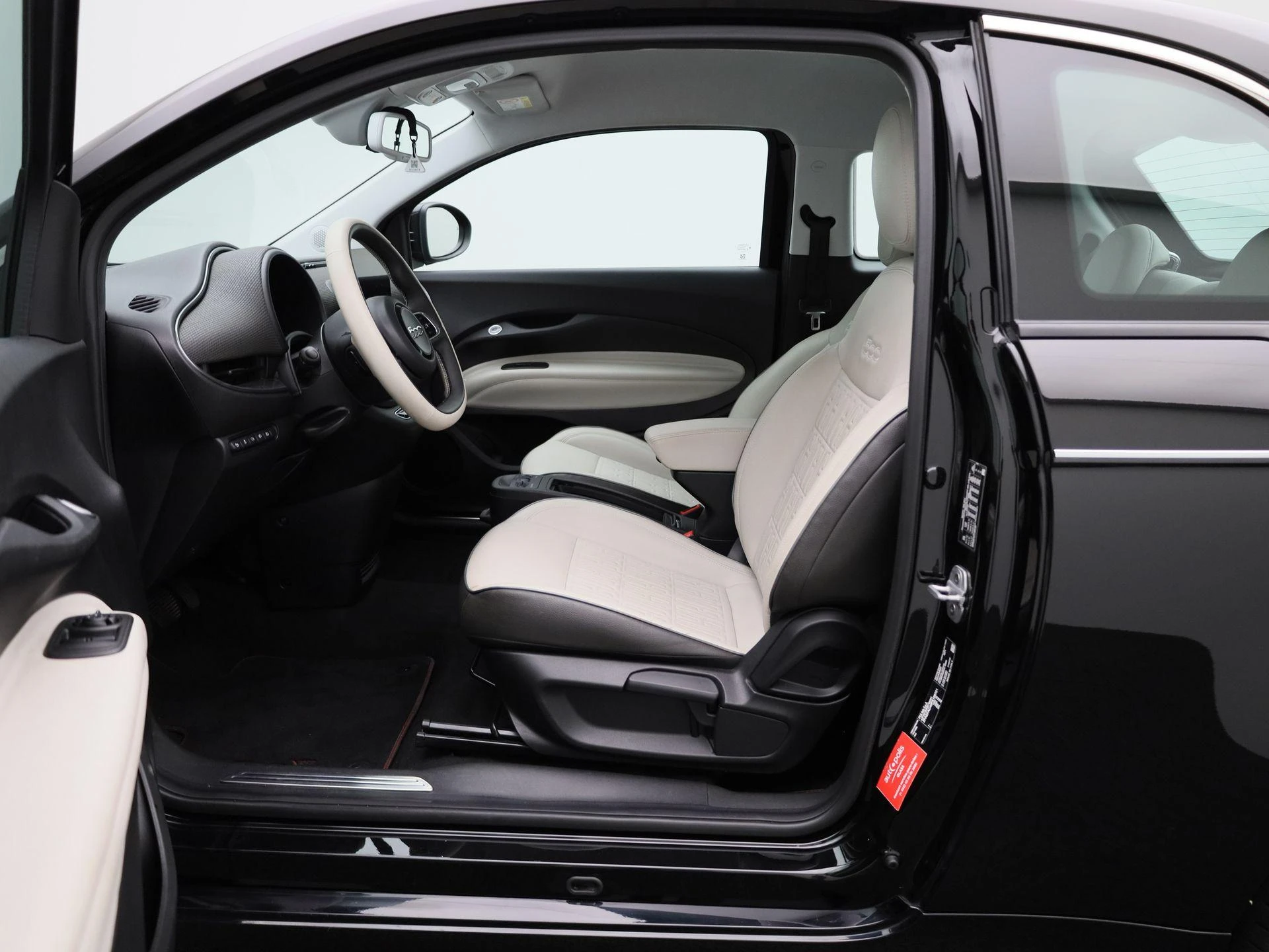 Fiat-500e-image-8