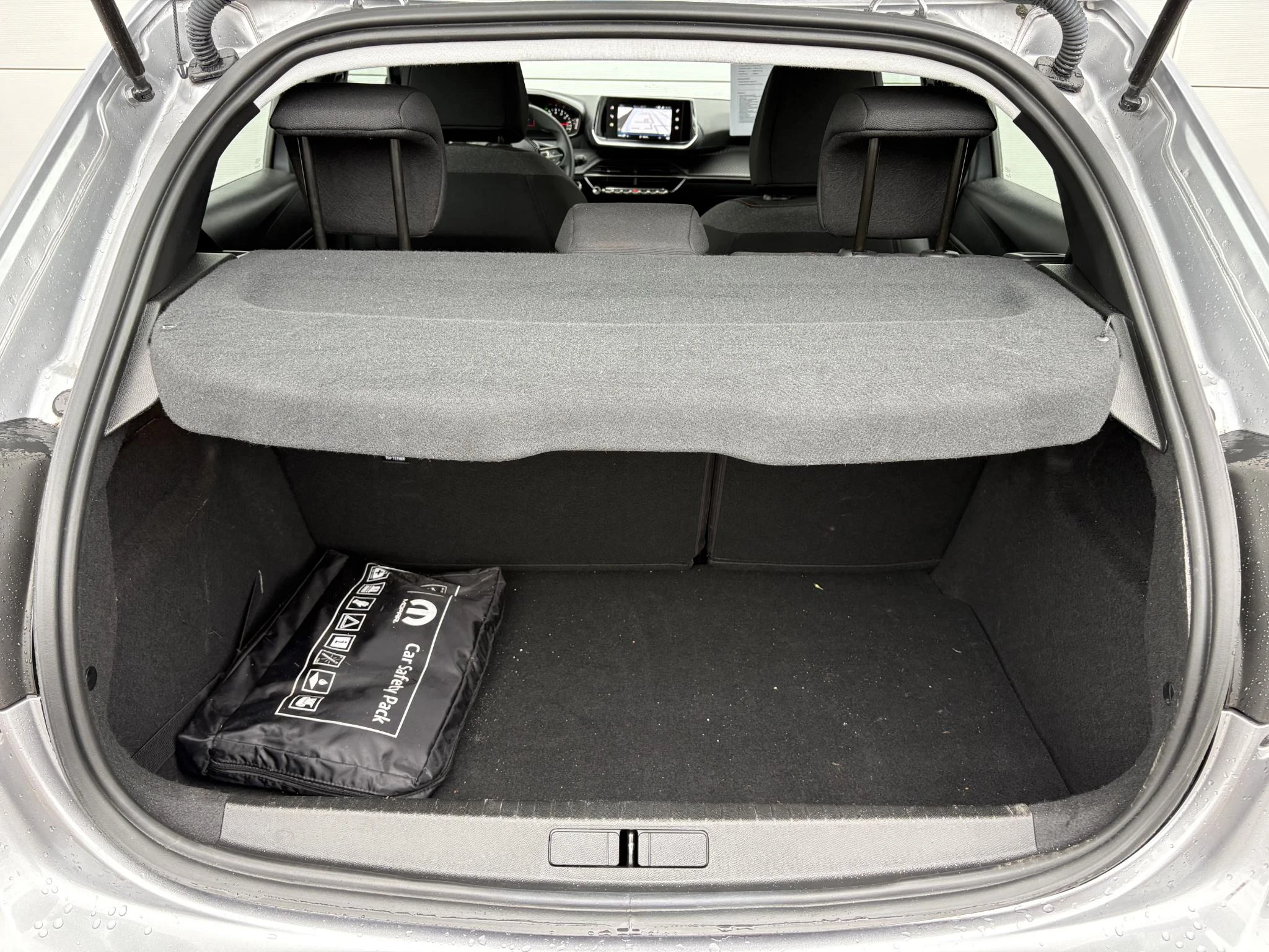 Peugeot-208-image-11