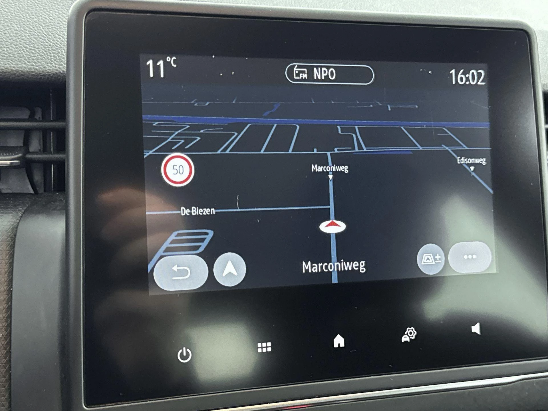 Renault-Clio-image-17