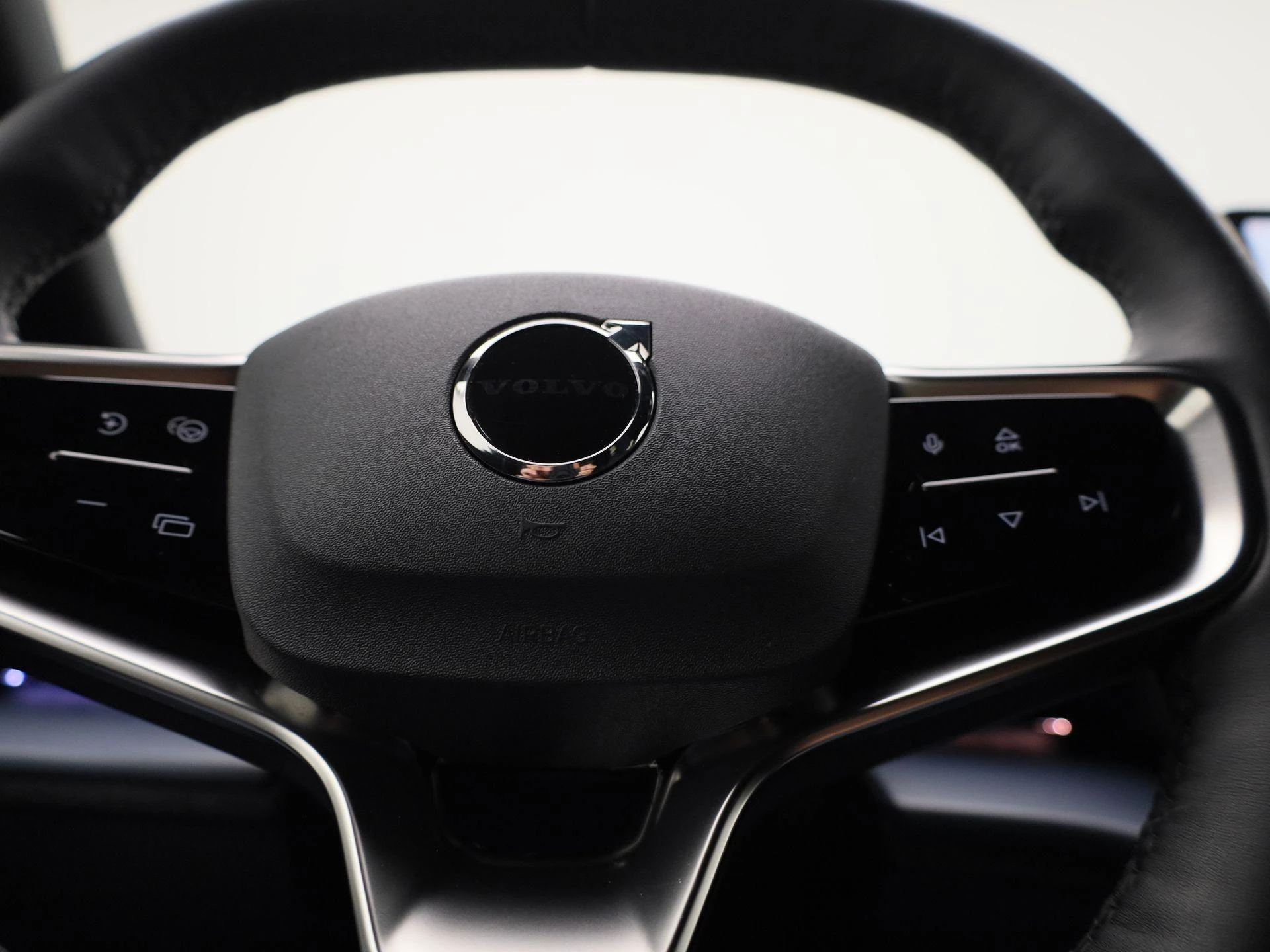 Volvo-EX30-image-35