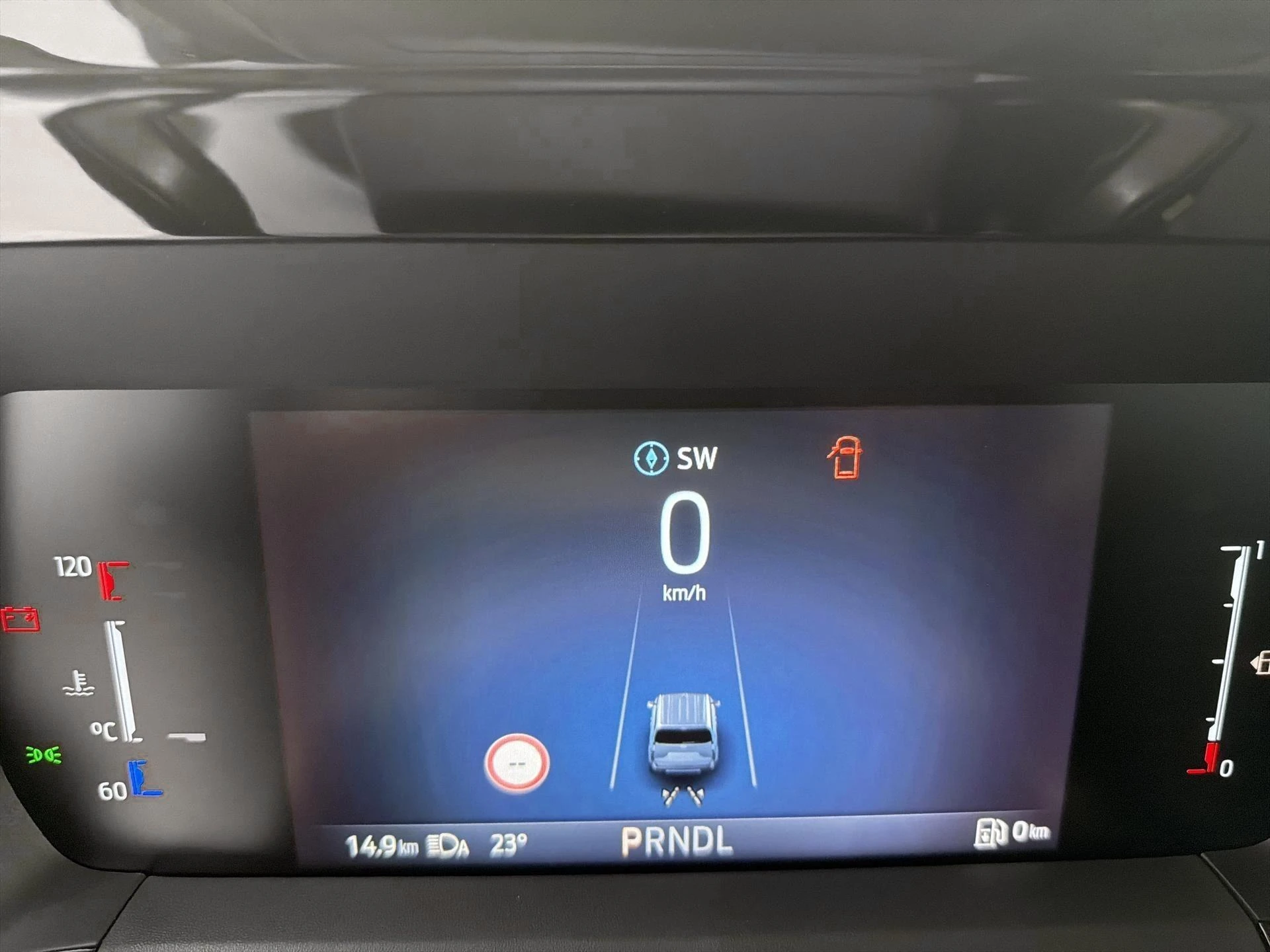 Ford-Tourneo Courier-image-10