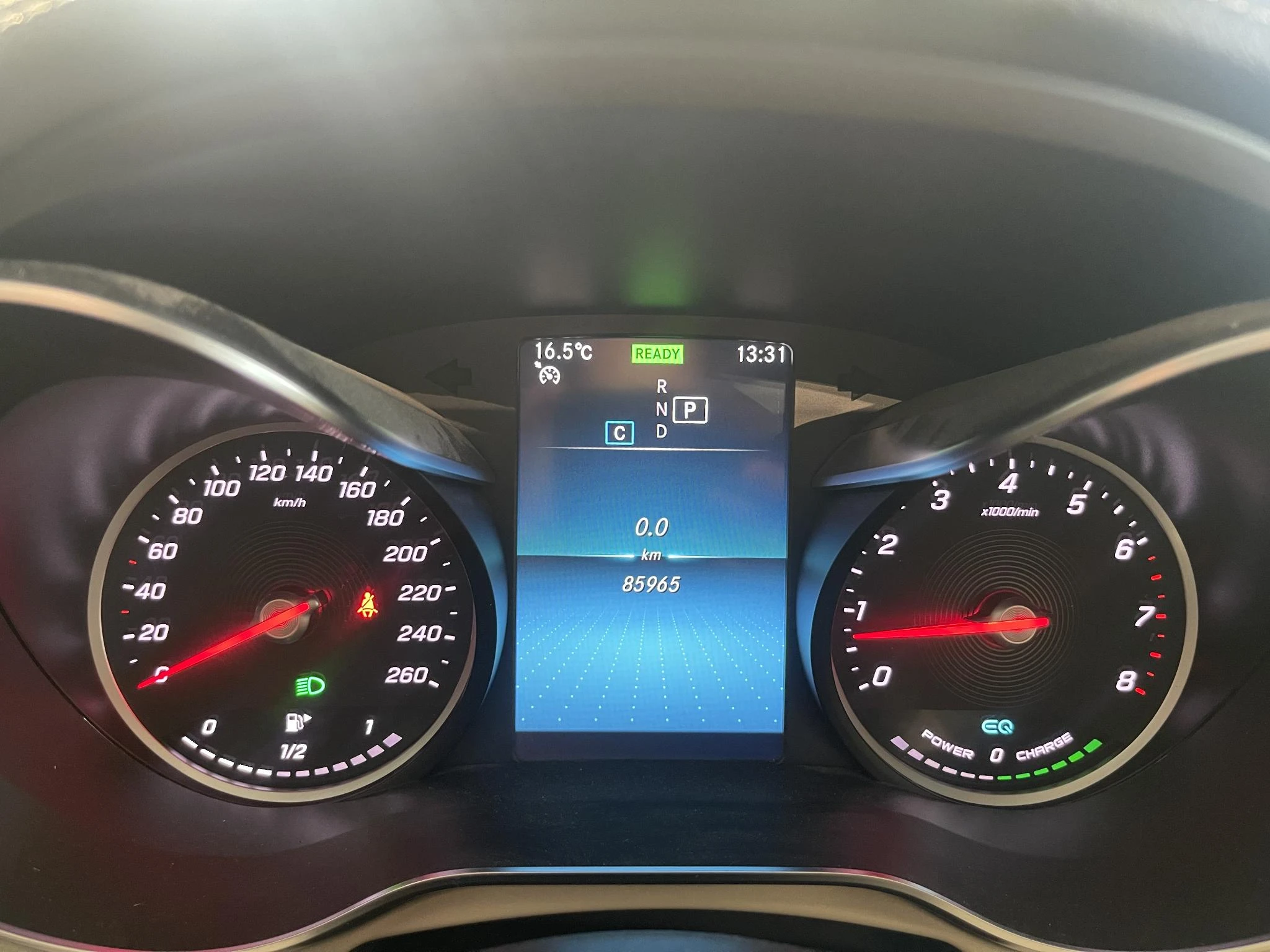 Mercedes-Benz-GLC-image-12