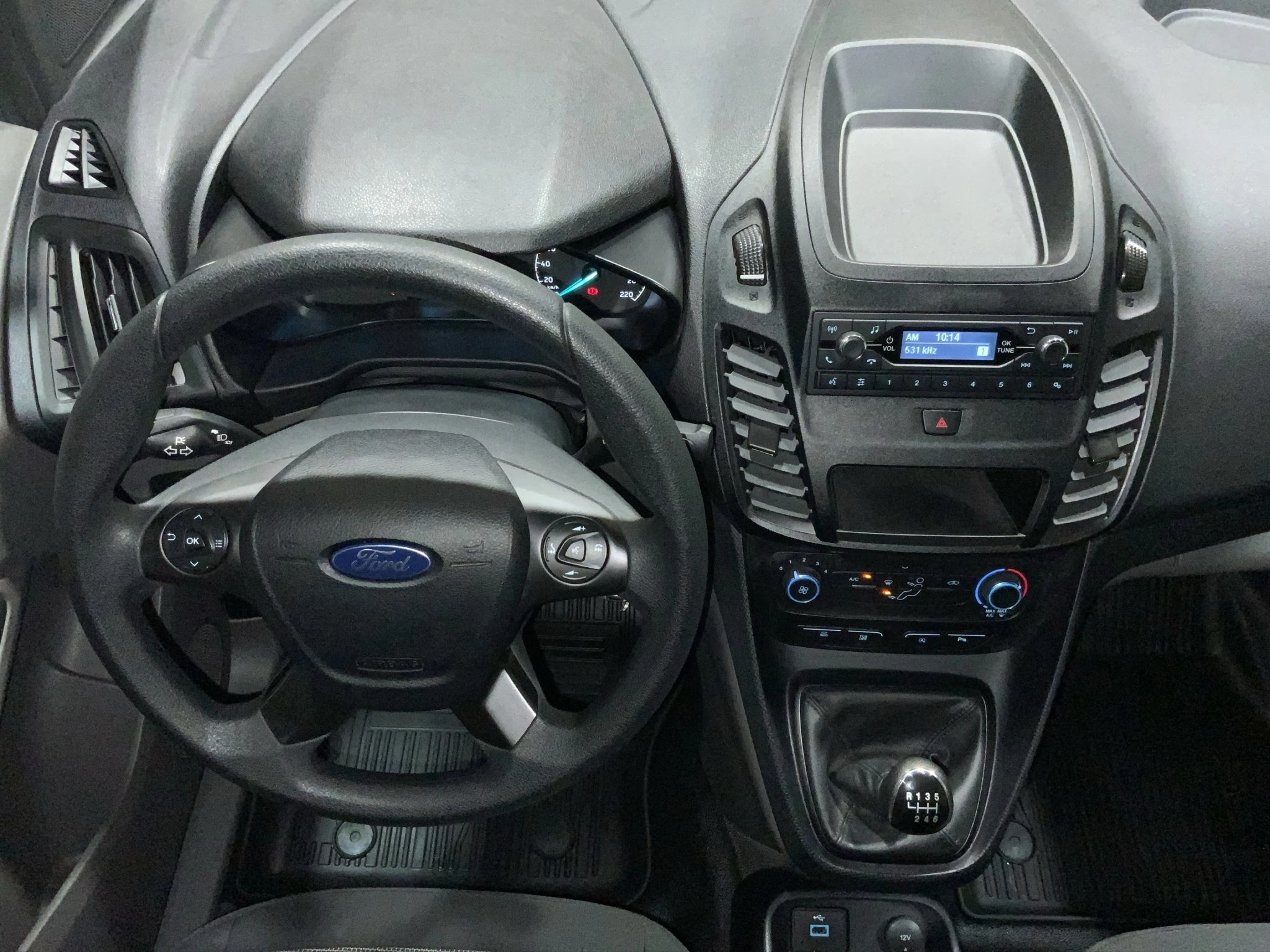 Ford-Transit Connect-image-10
