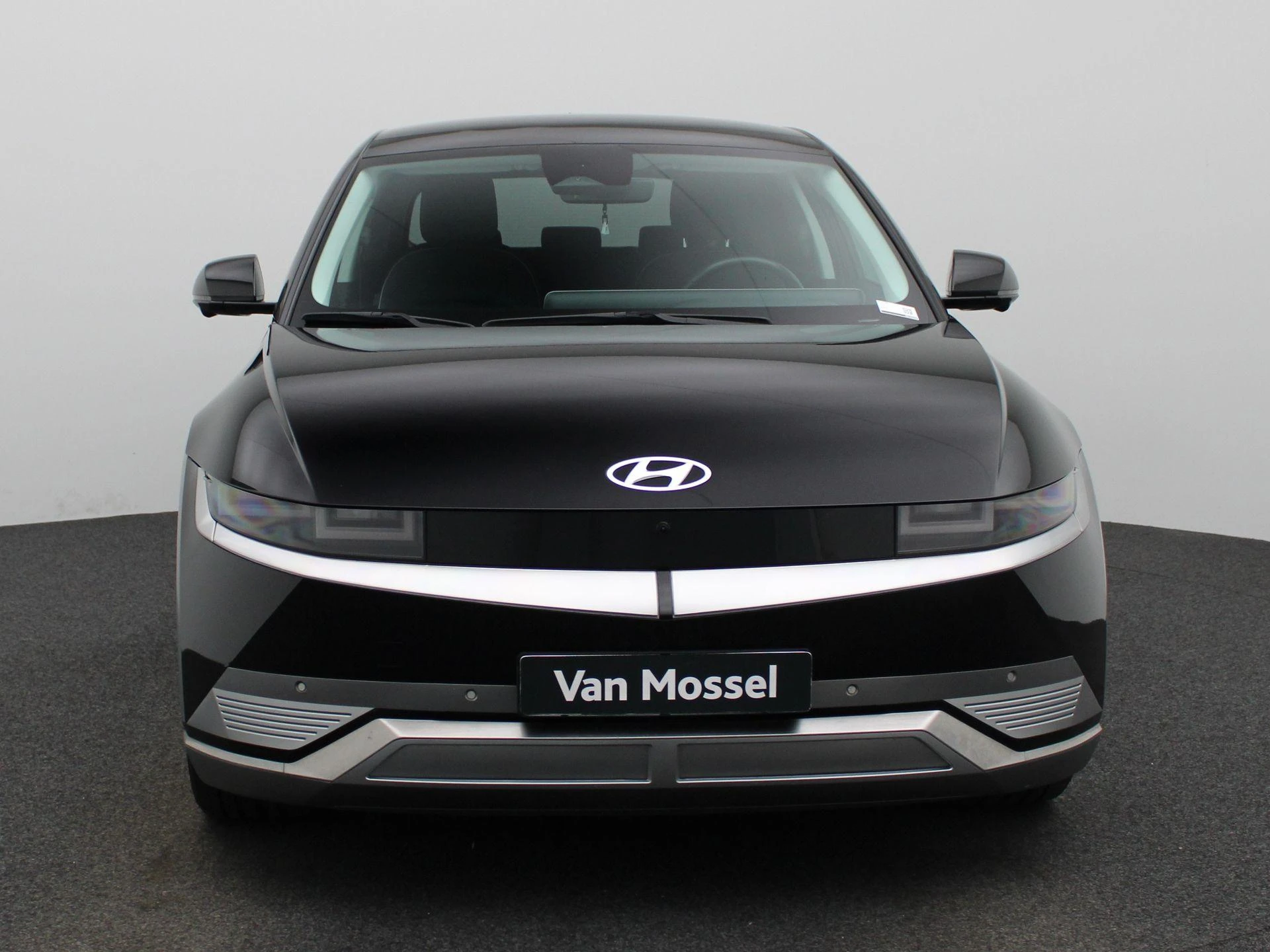 Hyundai-IONIQ 5-image-2