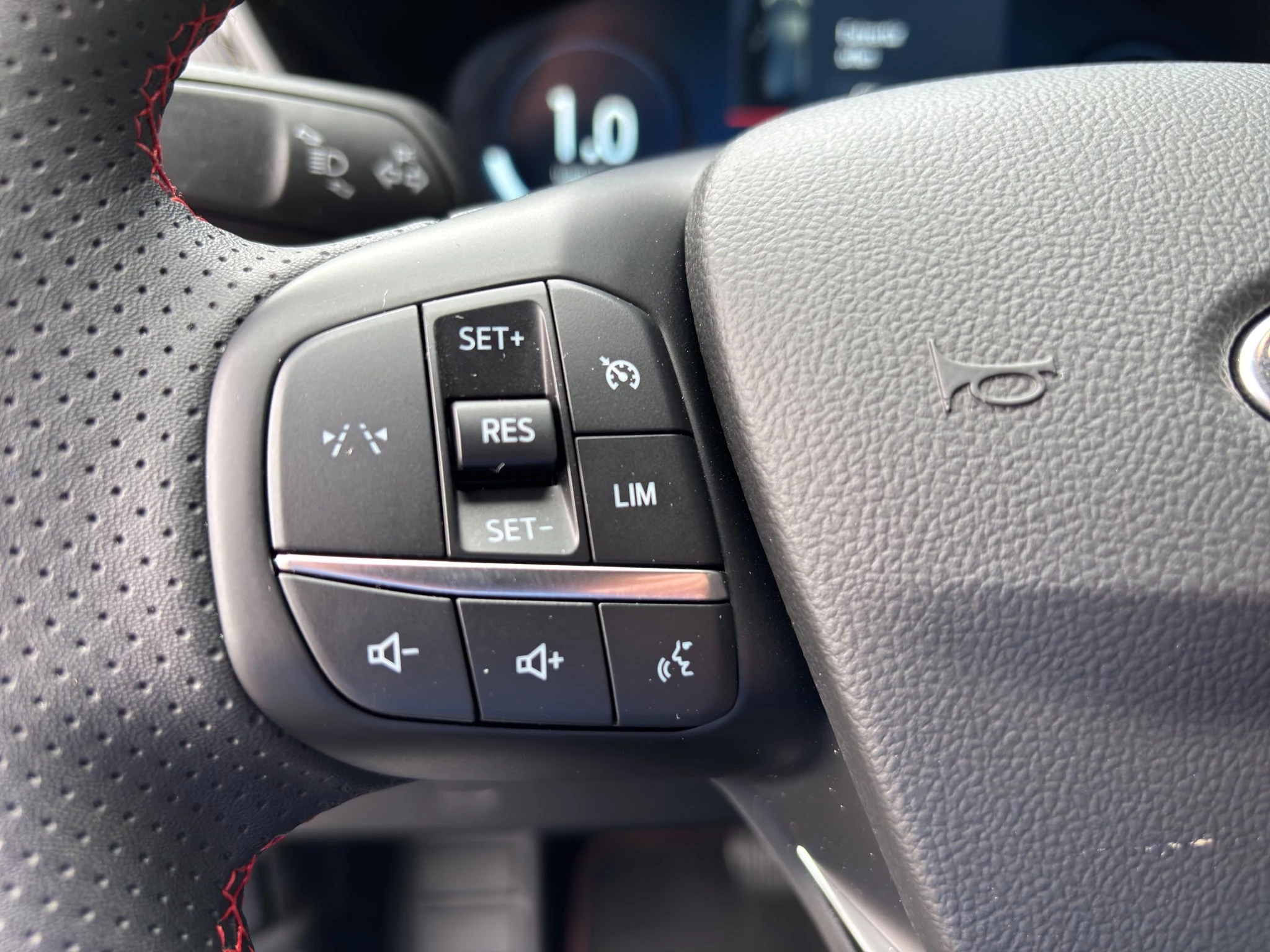 Ford Kuga ST-Line Aut.*KAM*LED-MATRIX*NAVI*GRA*WINTER-PKT.
