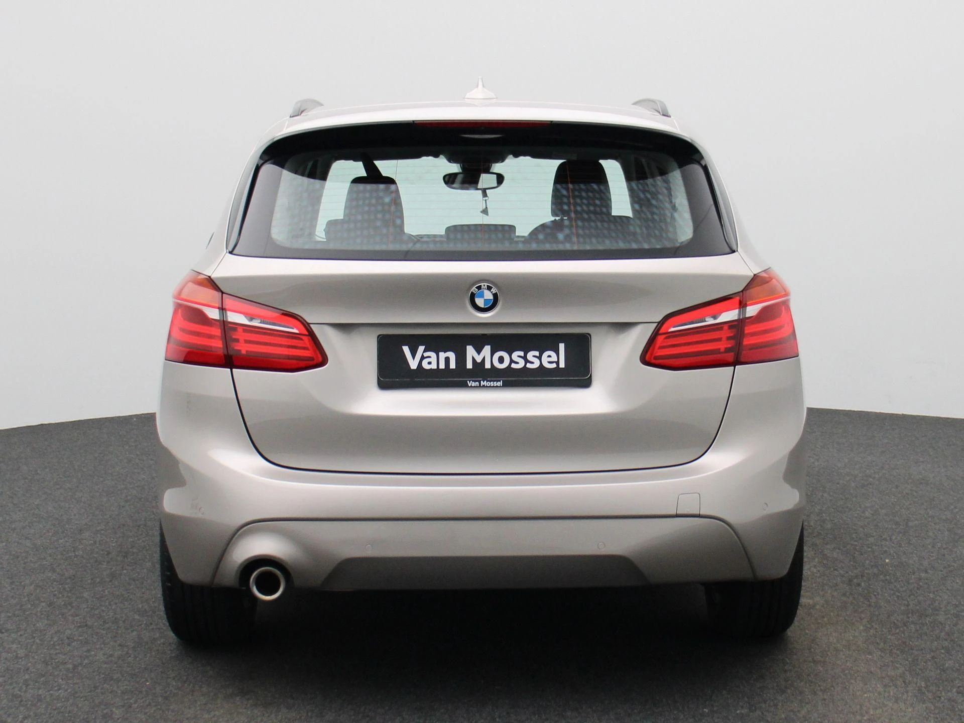 BMW-2 Reeks-image-4
