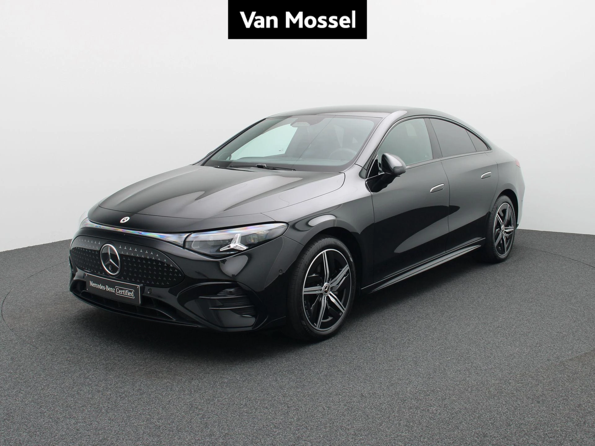 Mercedes-Benz-CLA-image-0