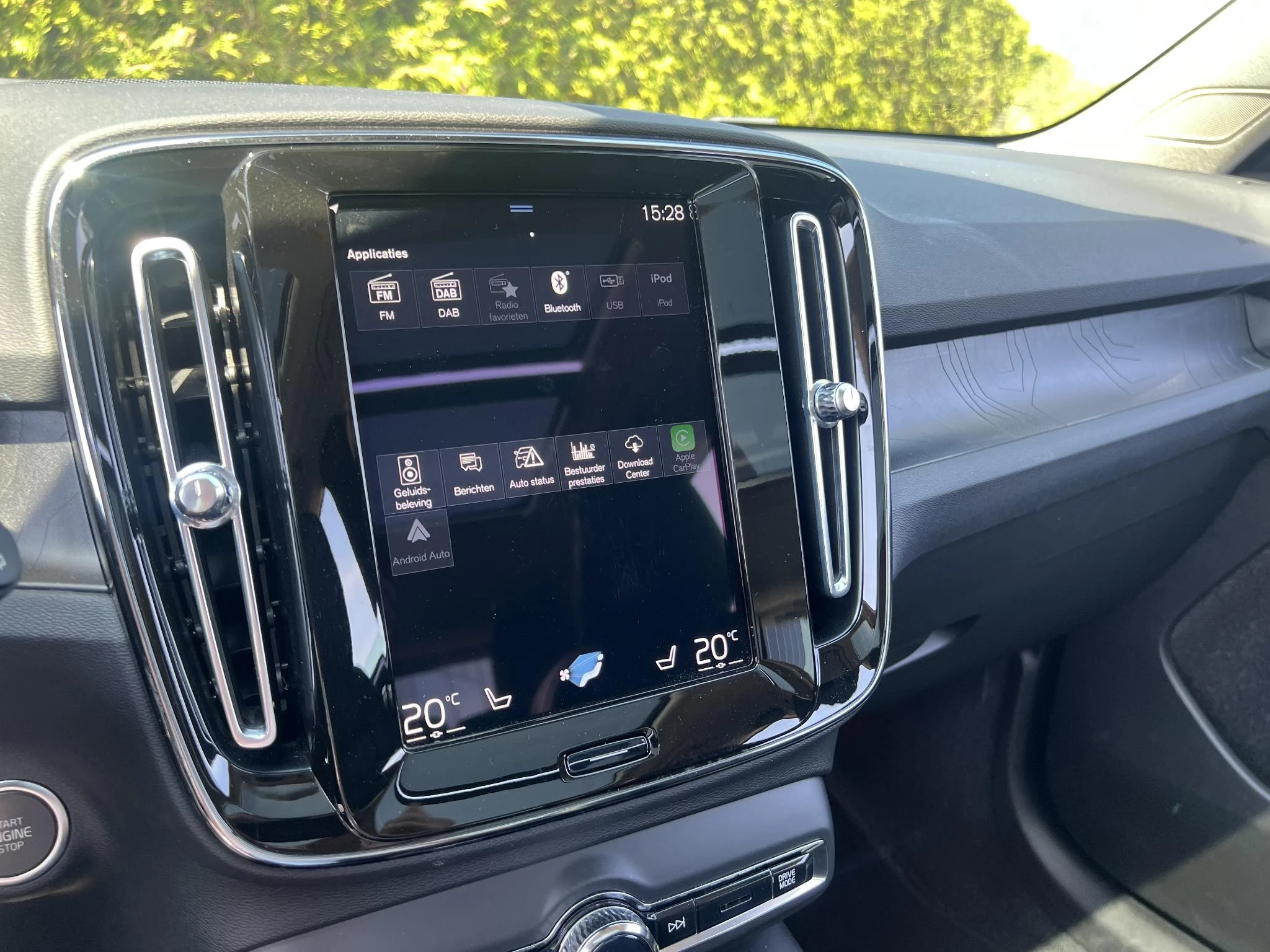Volvo-XC40-image-16