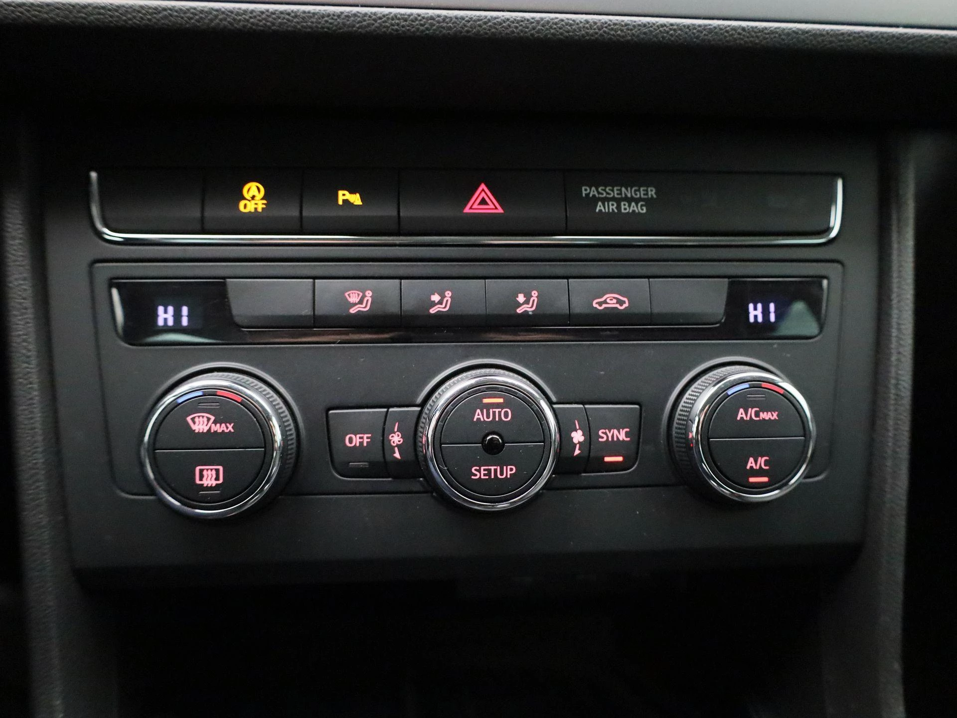 SEAT-Leon-image-17