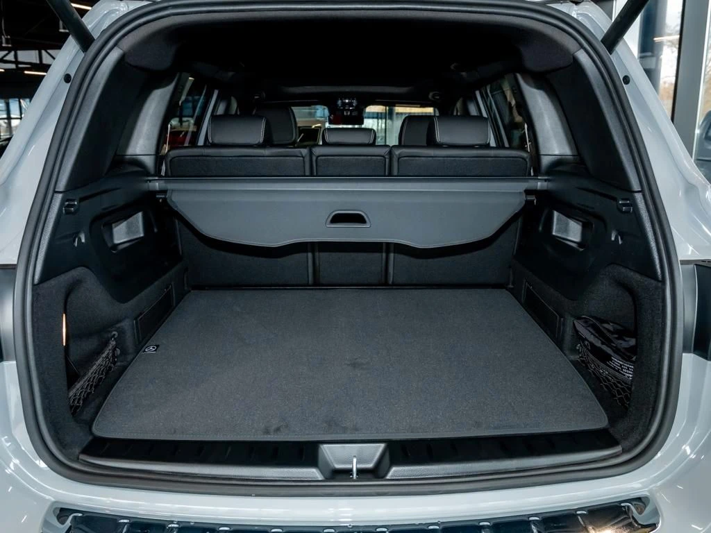 Mercedes-Benz-GLB 200 d-image-14