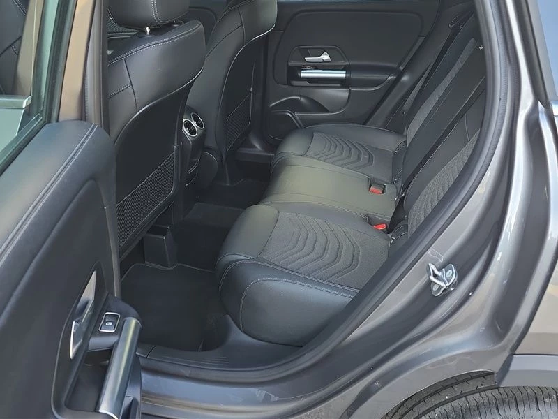 Mercedes-Benz GLA 200 PROGRESSIVE AHK SHZ MBUX NAVI KLIMA Progressive