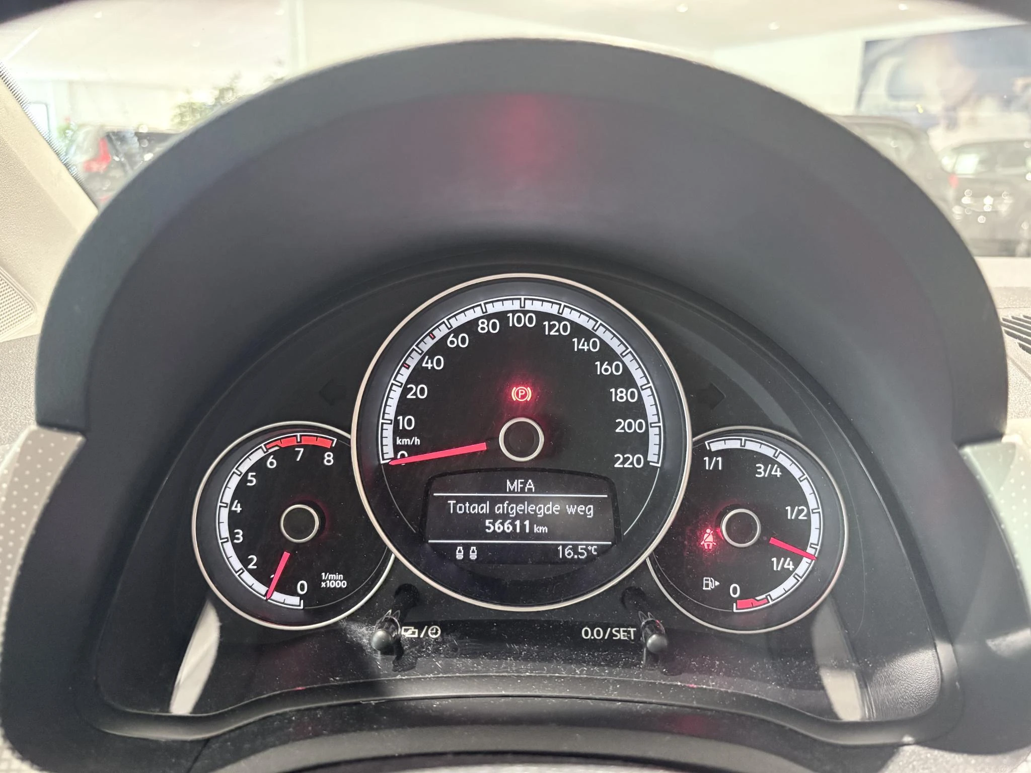 Volkswagen-up!-image-12