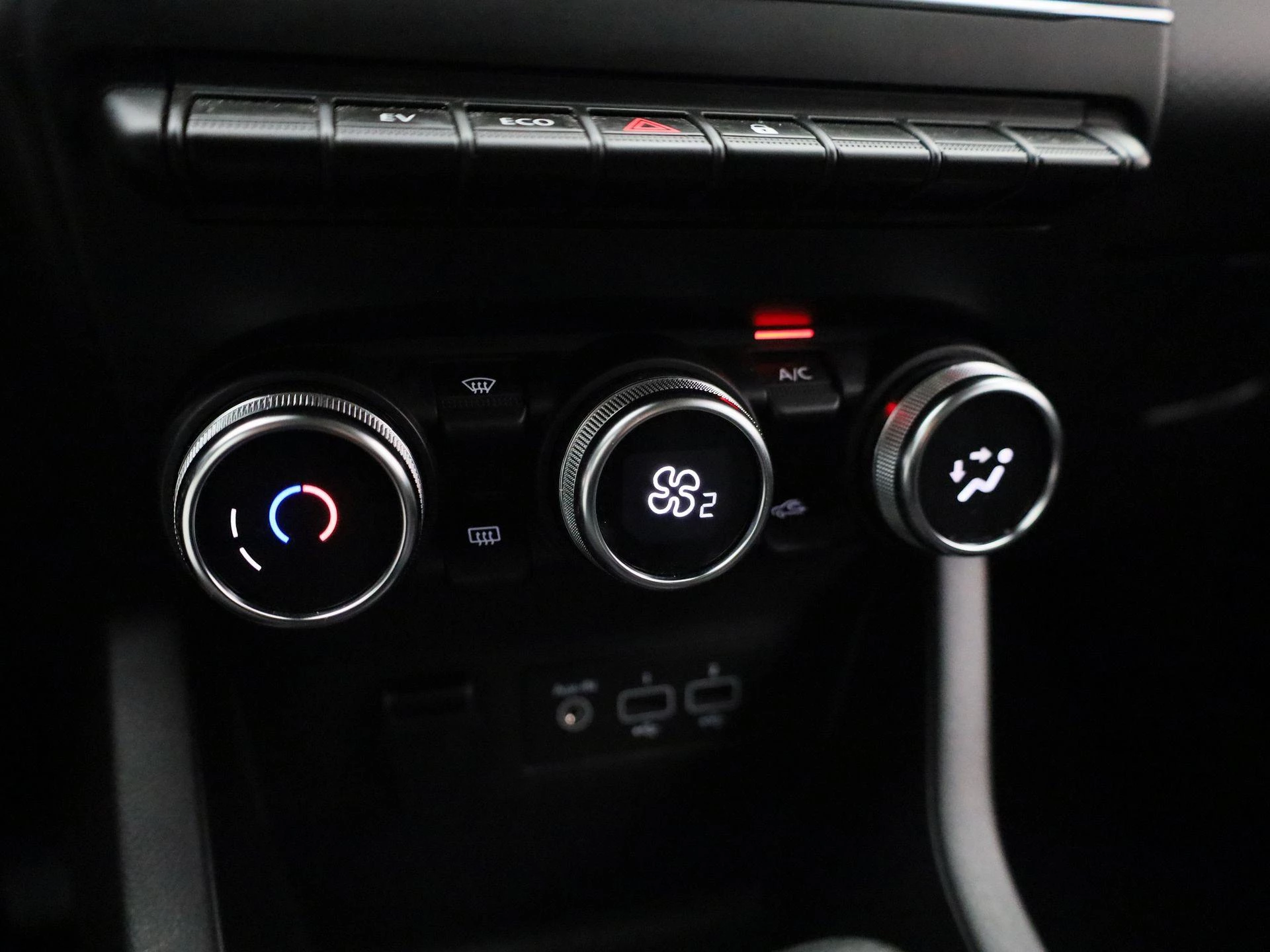 Renault-Clio-image-25