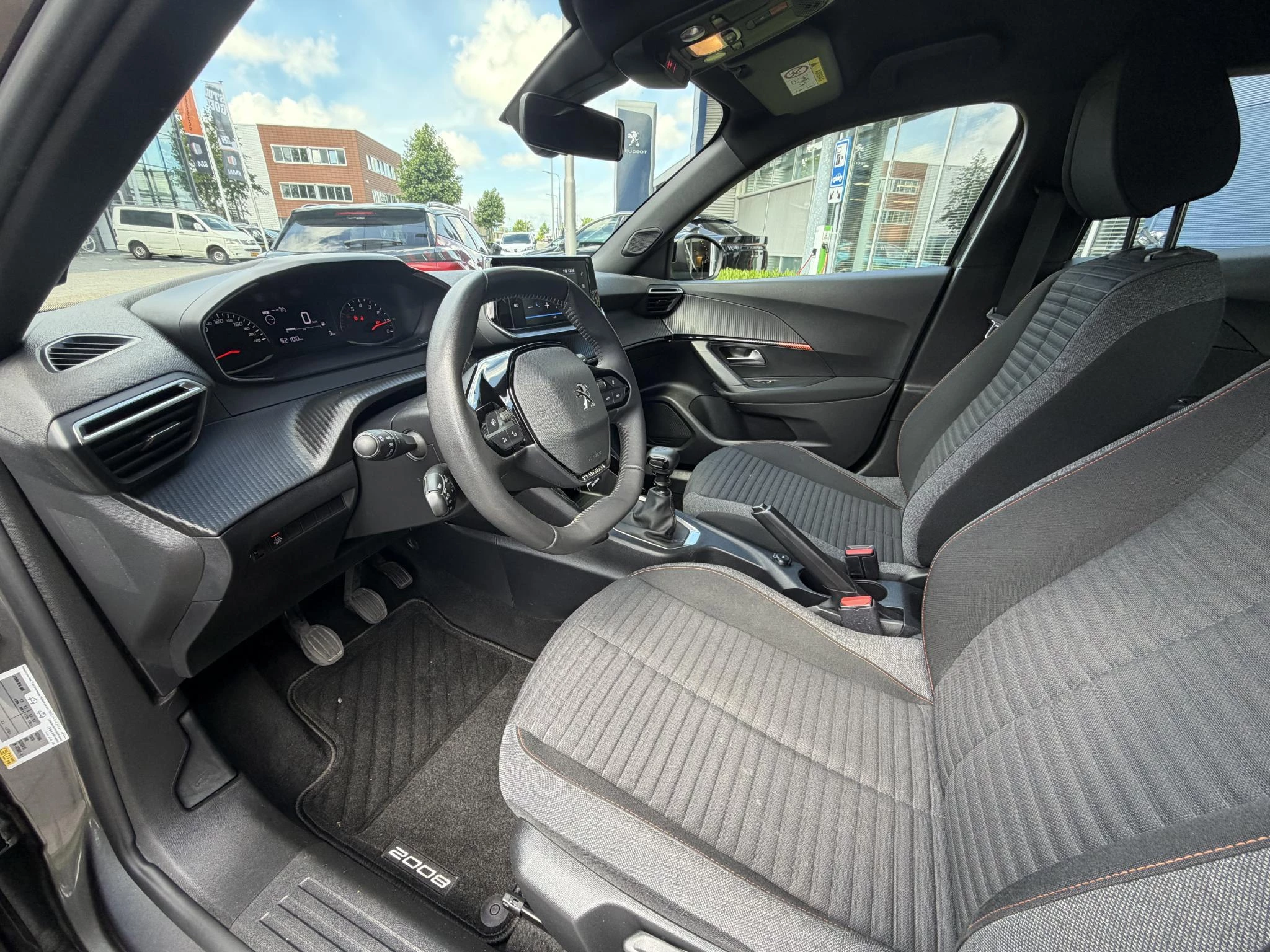 Peugeot-2008-image-16