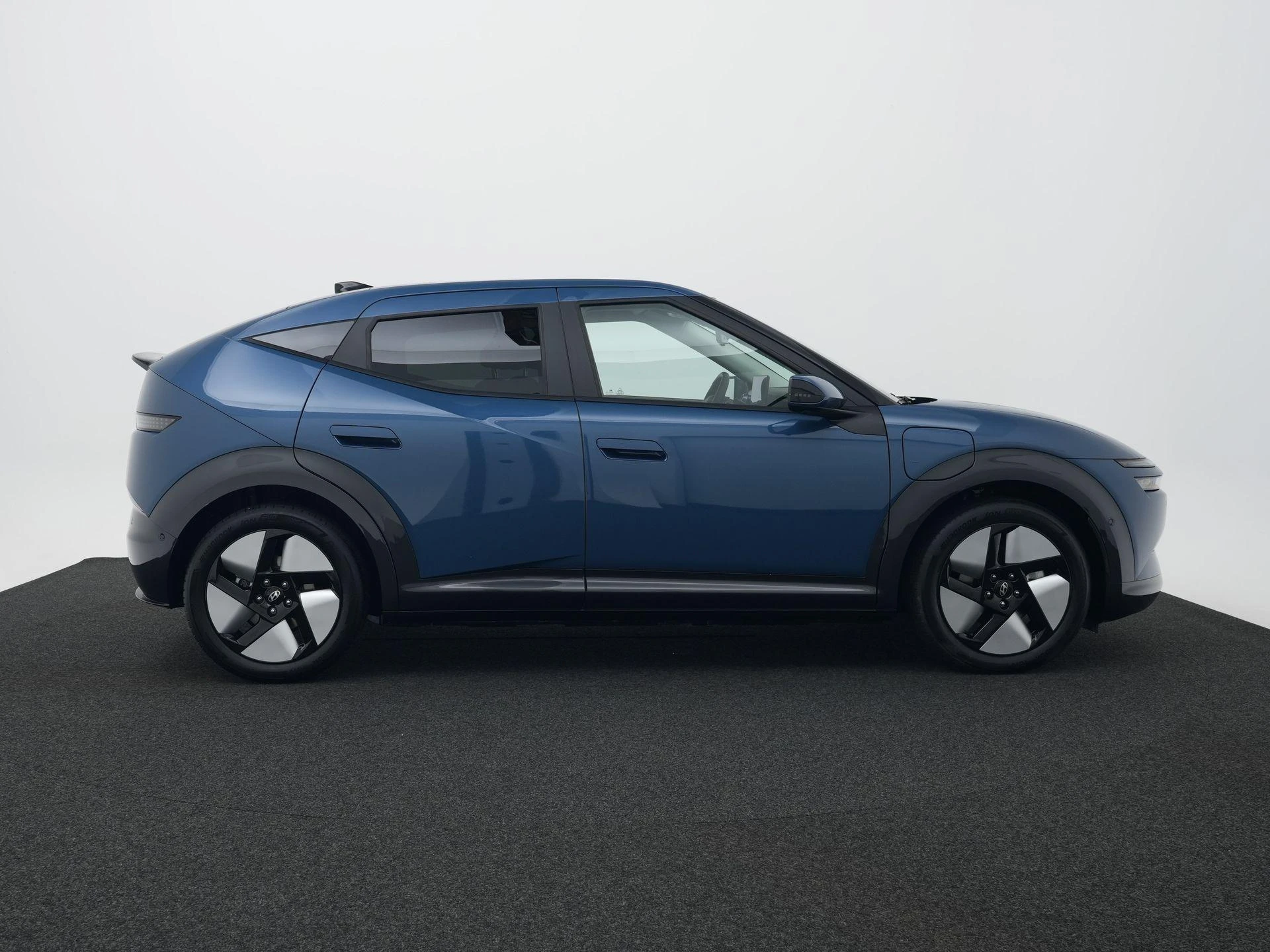 Hyundai-IONIQ 3-image-5