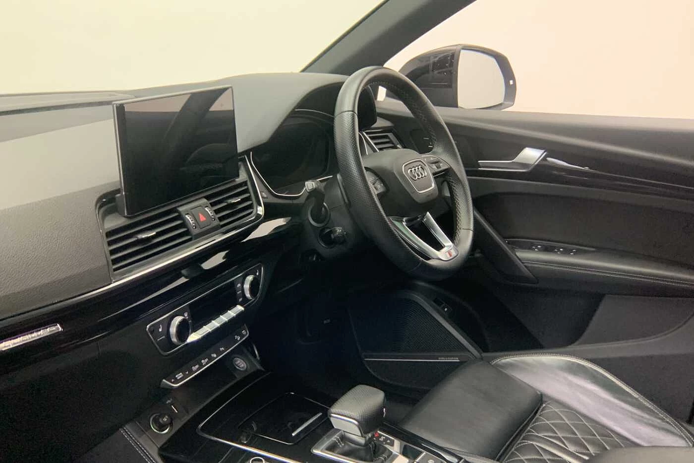 Audi-Q5-image-1